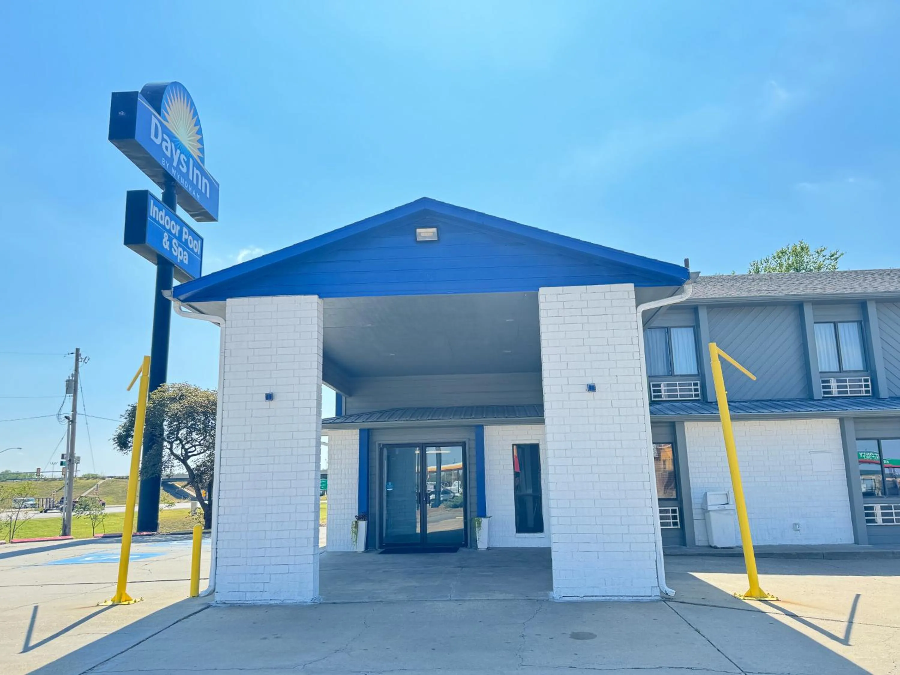 Days Inn by Wyndham Salina I-70