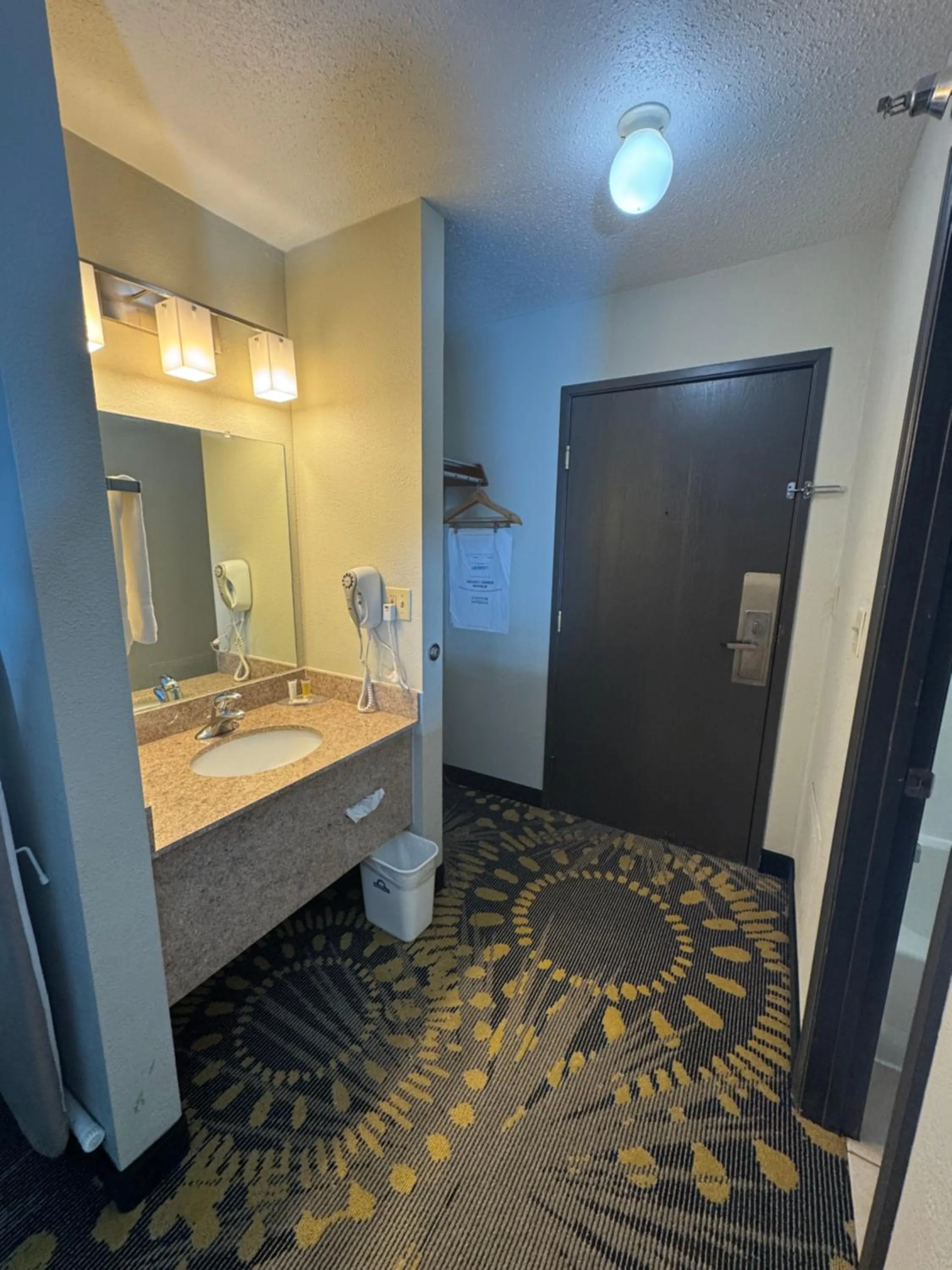 Days Inn by Wyndham Salina I-70