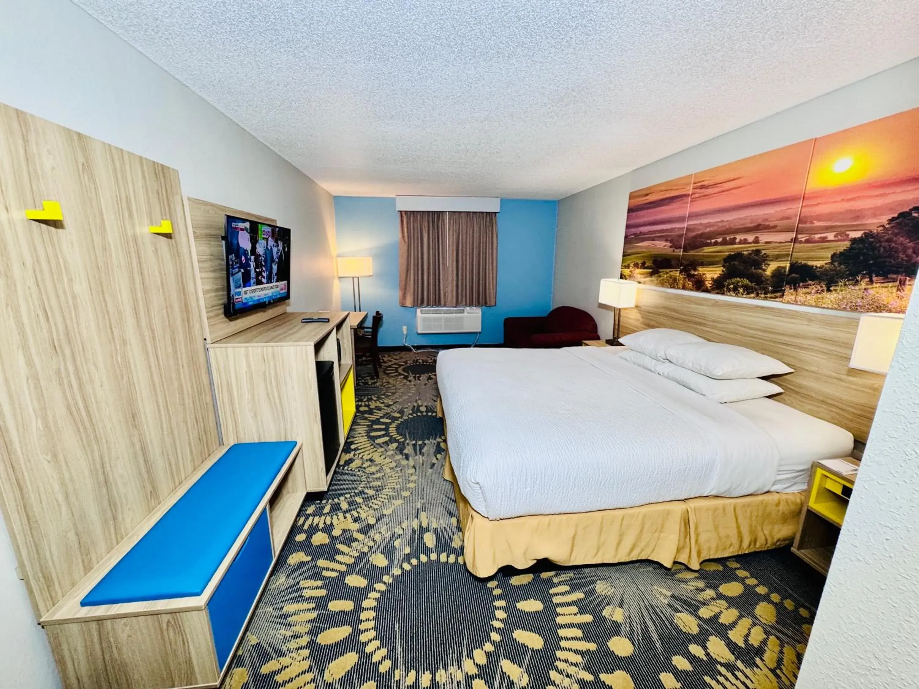 King Room - Non-Smoking in Days Inn by Wyndham Salina I-70 King Room - Non-Smoking in Days Inn by Wyndham Salina I-70