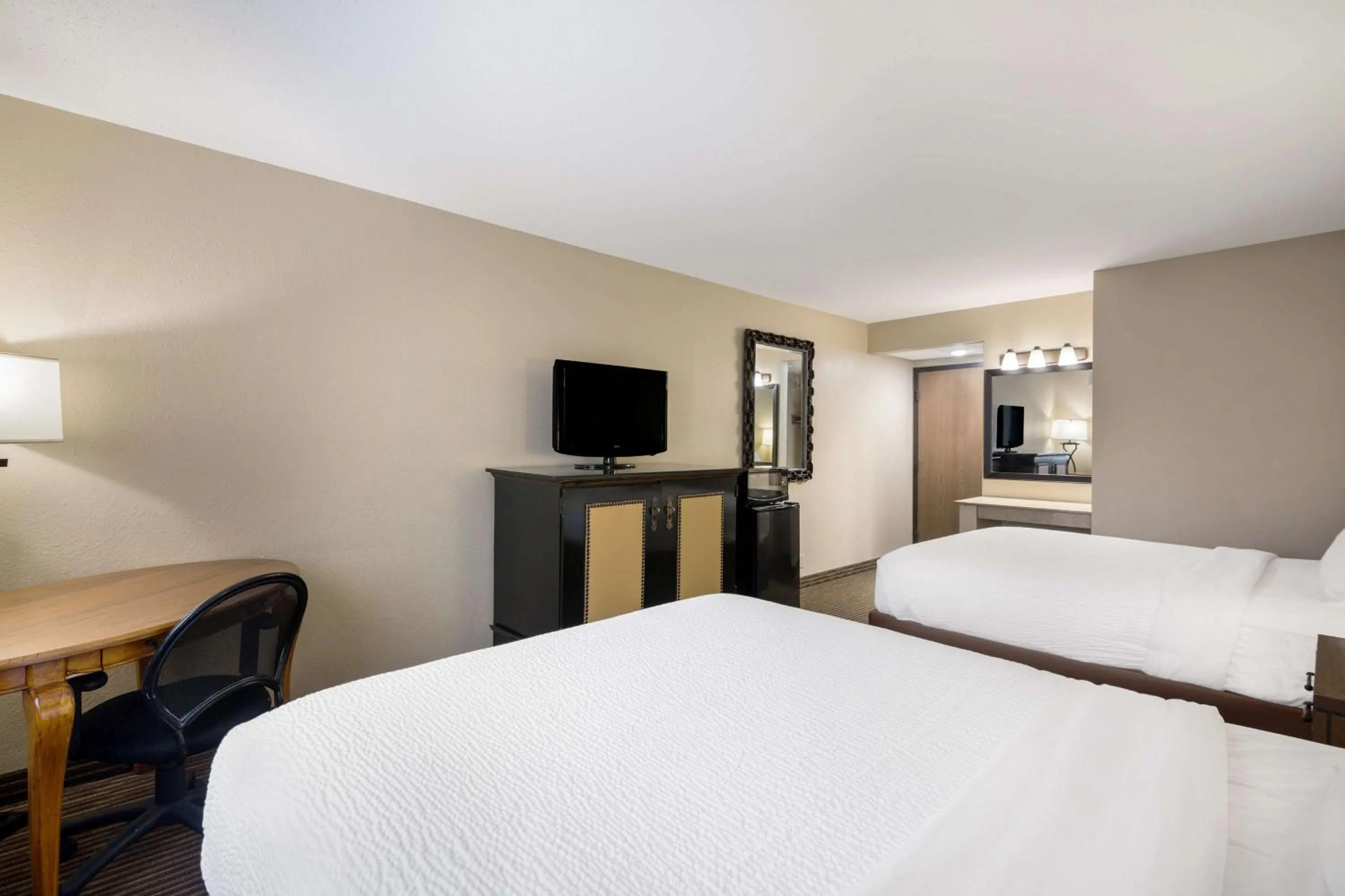 Bedroom, Bed in Revel Hotel Minot - SureStay Collection by Best Western