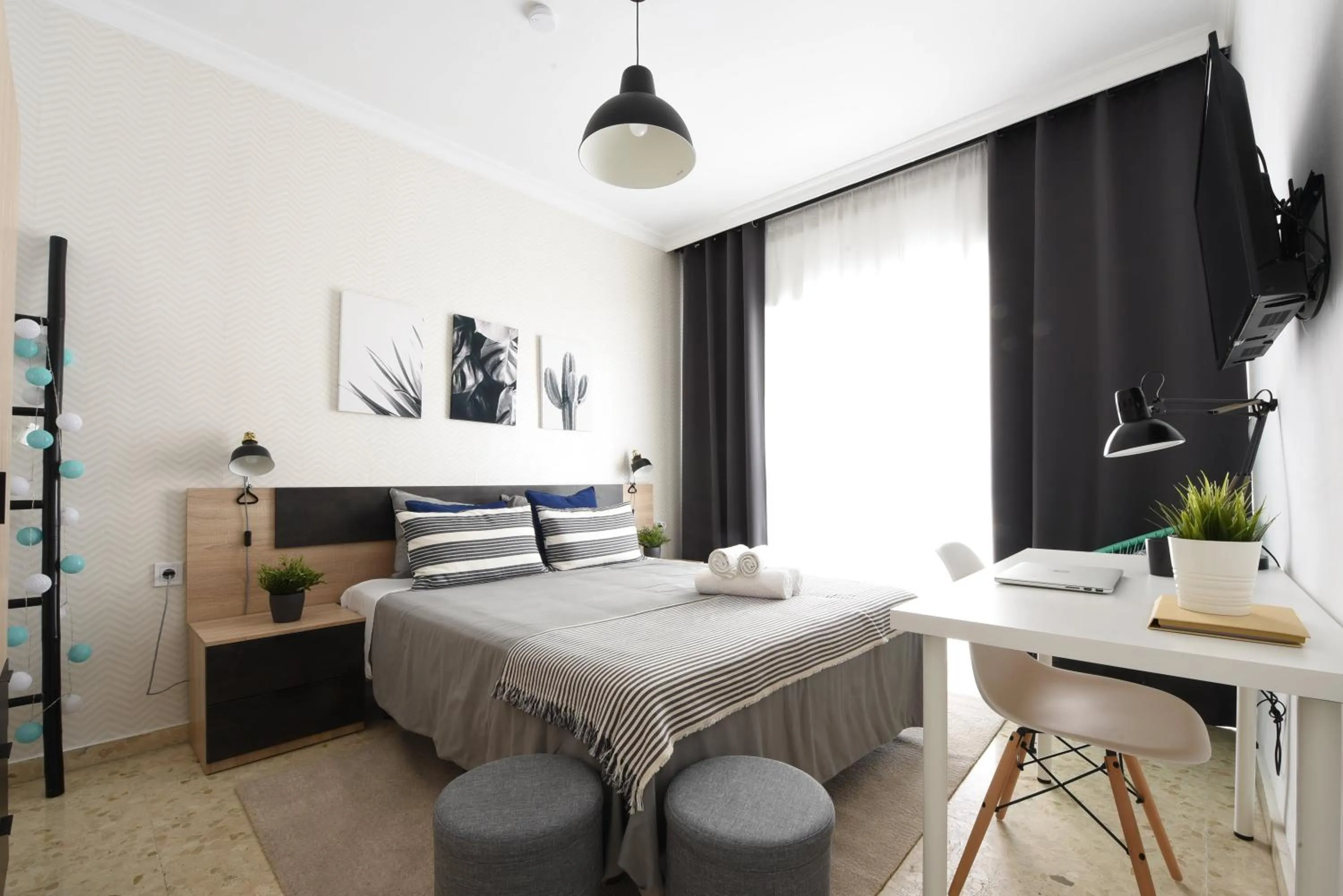 TV and multimedia, Bed in Nordik Rooms Urban - Trinidad "Copenhague"