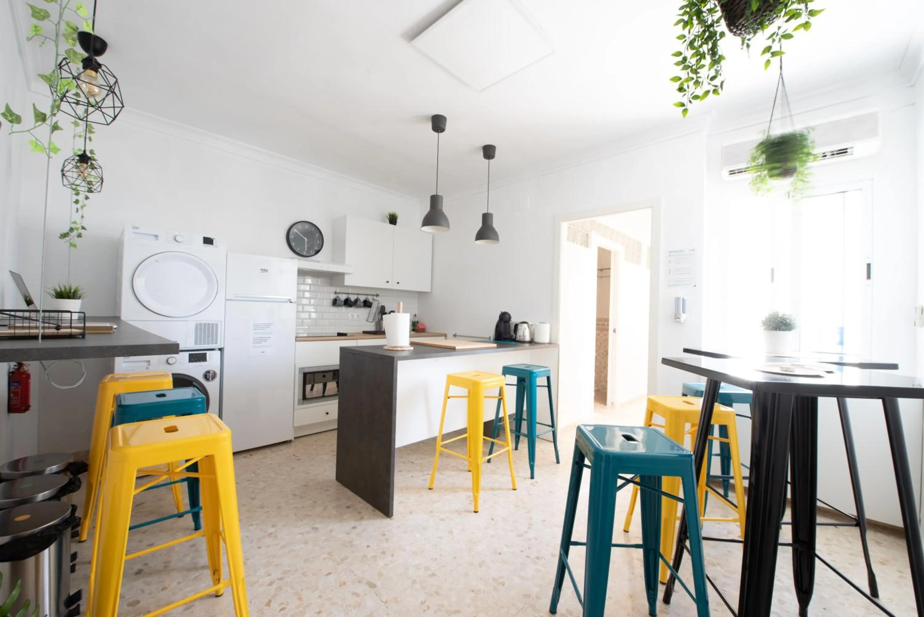 Communal lounge/ TV room in Nordik Rooms Urban - Trinidad "Copenhague"