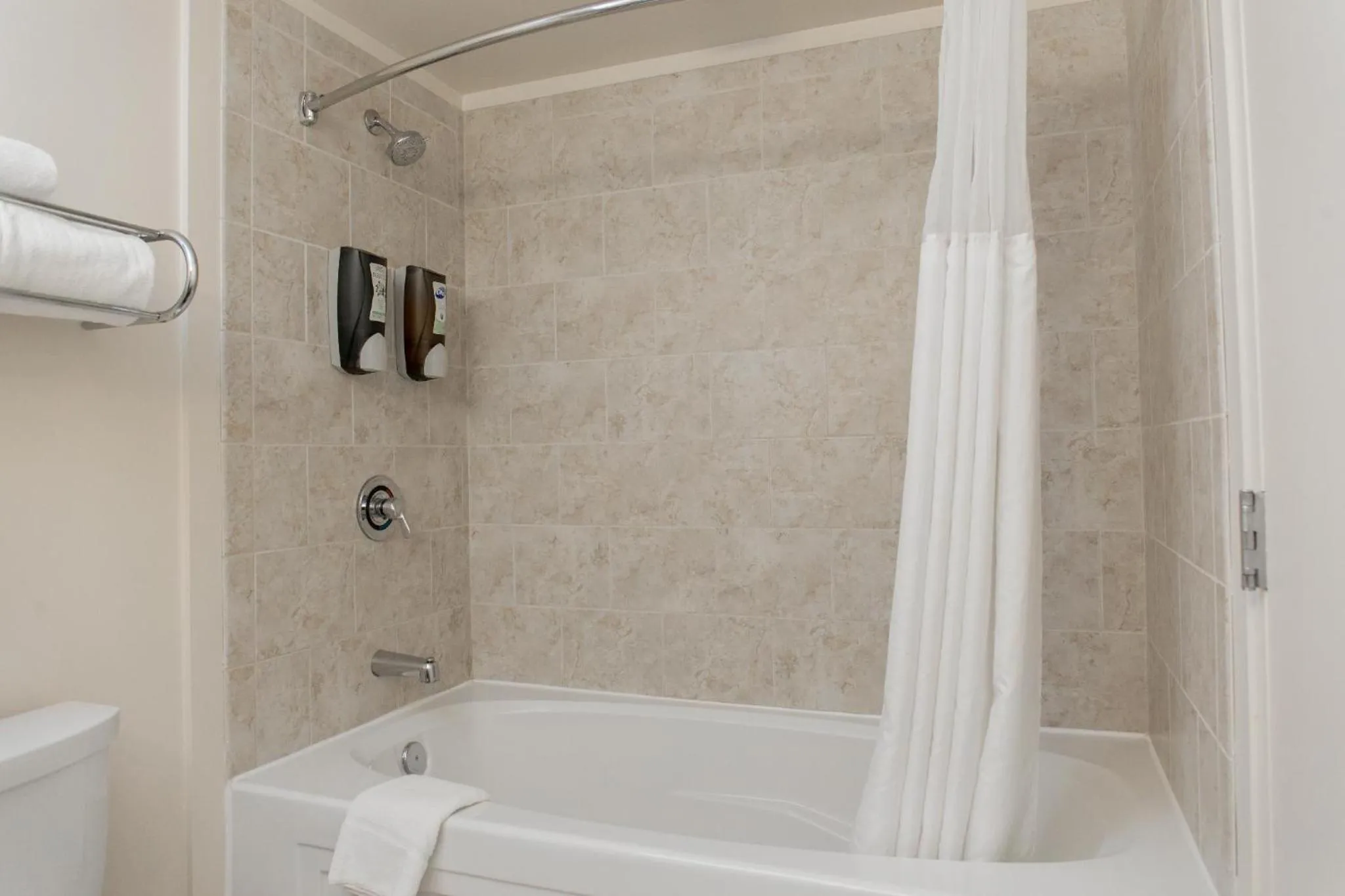 Shower in Chicago South Loop Hotel