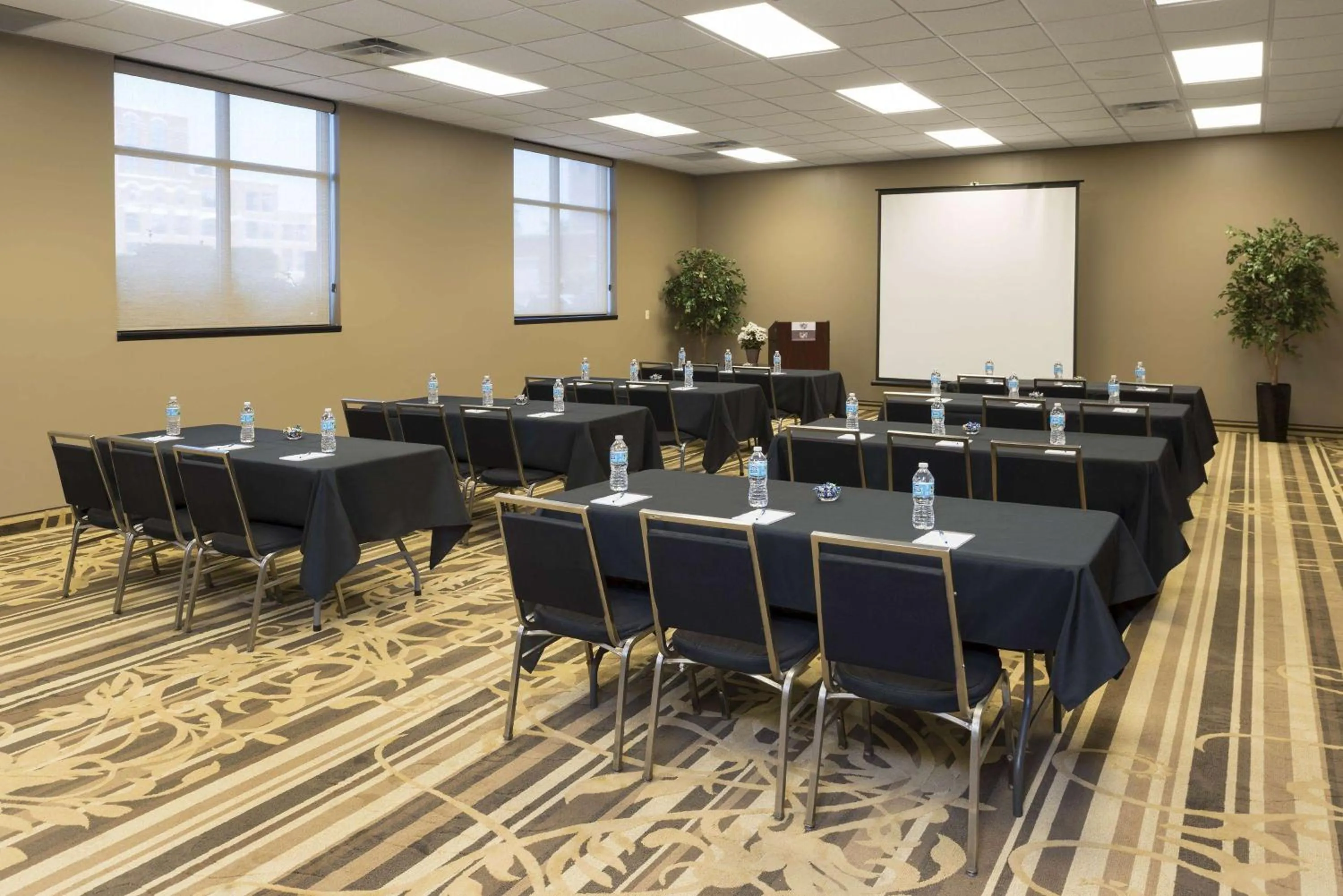 Meeting/conference room in Chicago South Loop Hotel