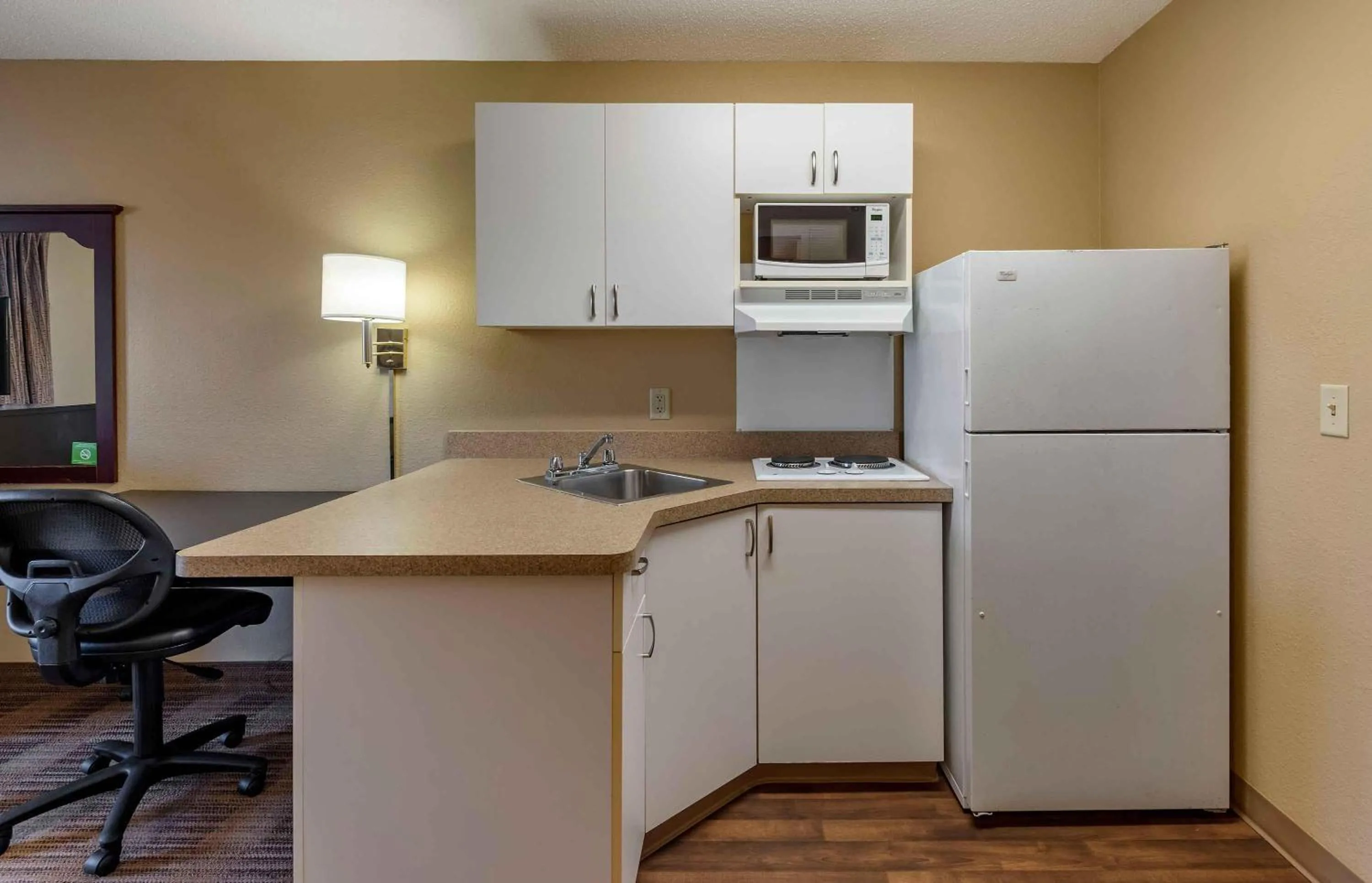 Kitchen or kitchenette in Extended Stay America Suites - Rochester - North