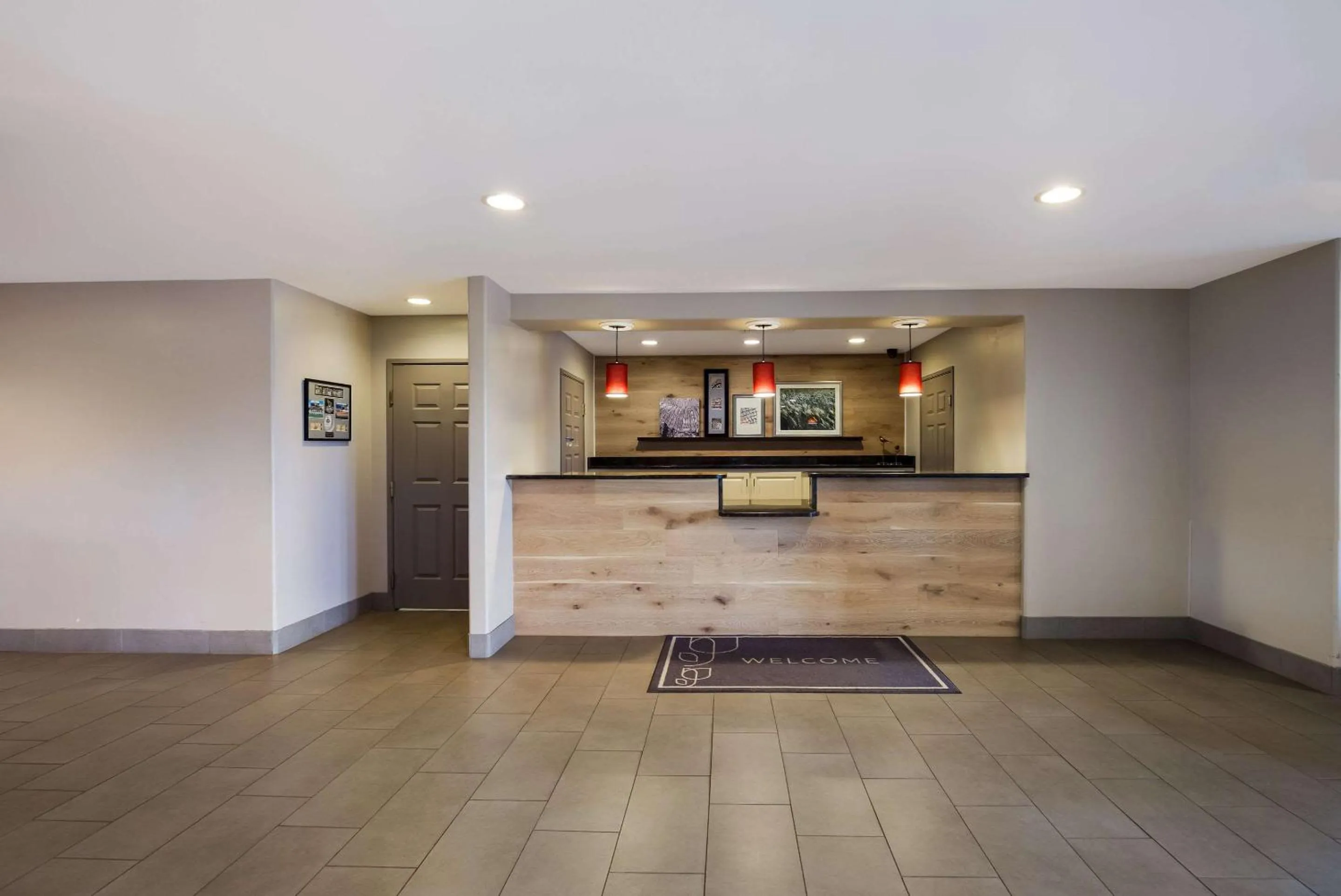 Lobby or reception in Country Inn & Suites by Radisson, Marion, IL