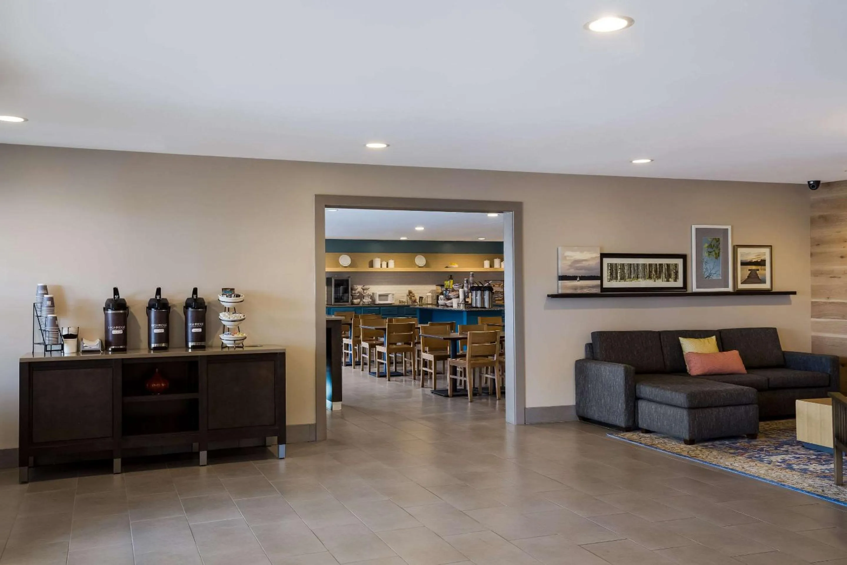 Lobby or reception in Country Inn & Suites by Radisson, Marion, IL