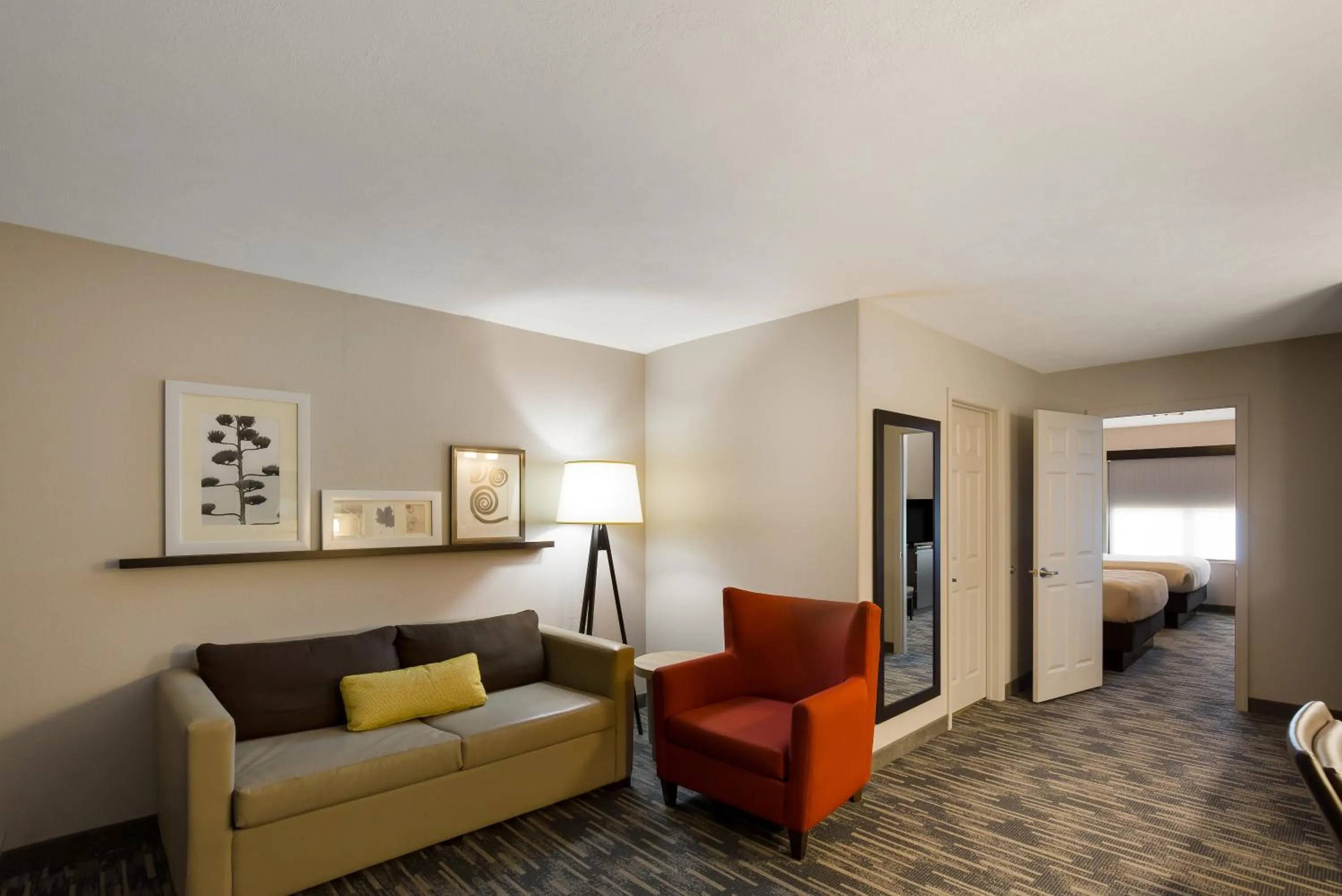 Living room in Country Inn & Suites by Radisson, Marion, IL