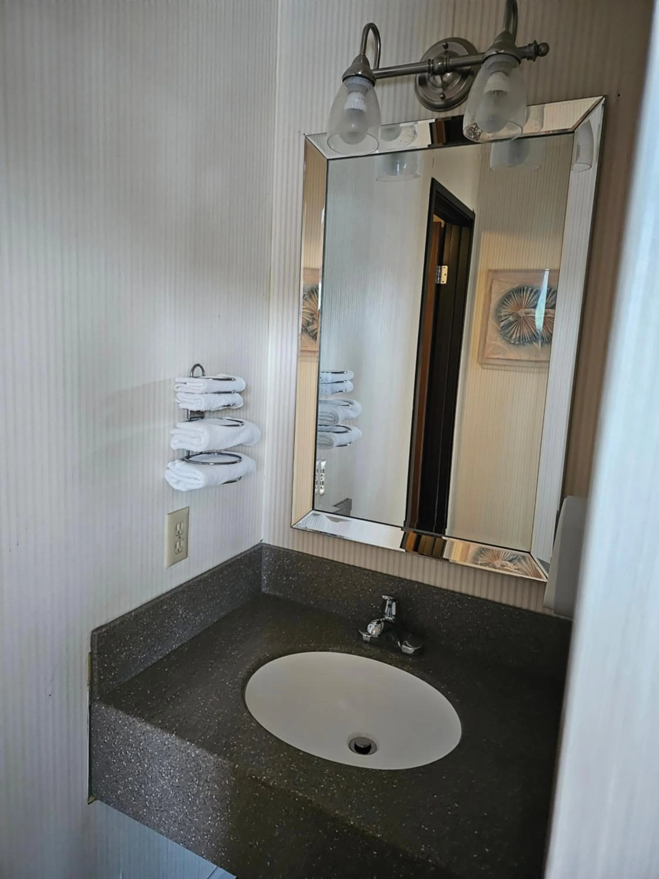 Bathroom in Knights Inn Mackinaw City