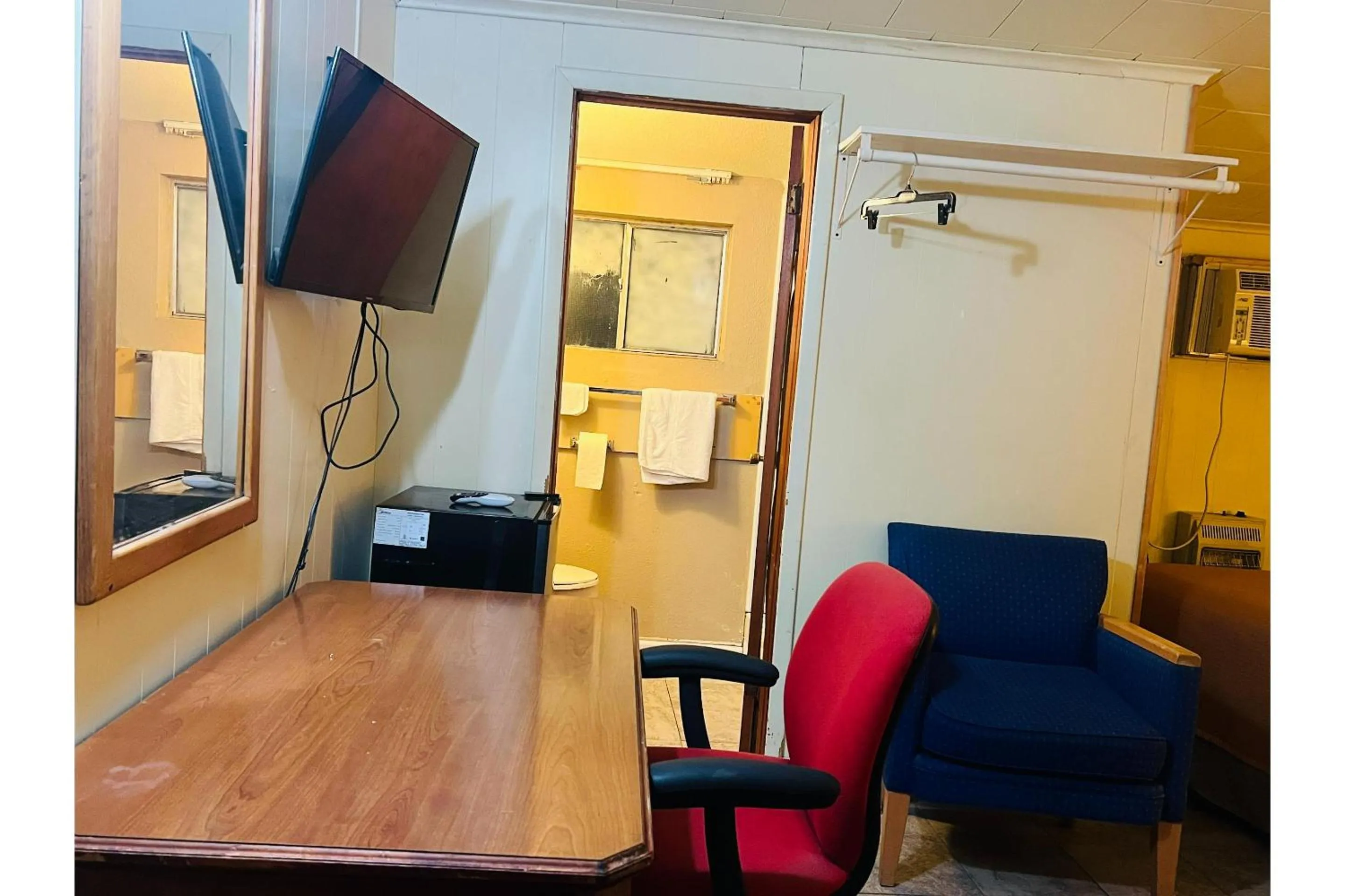 Bedroom in Capital O Sparta Motel Near Carbondale