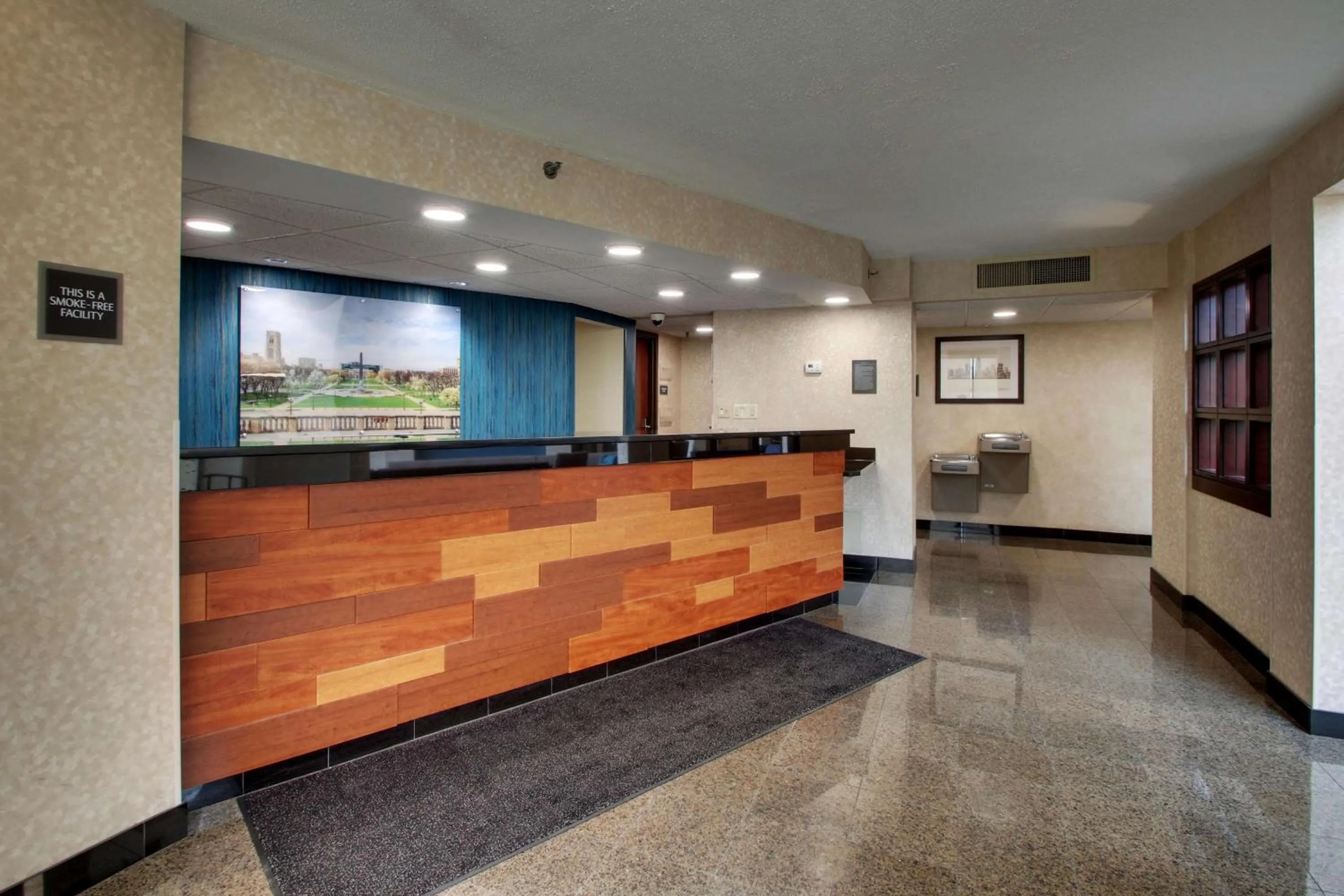 Lobby or reception in Best Western Plus Indianapolis North at Pyramids