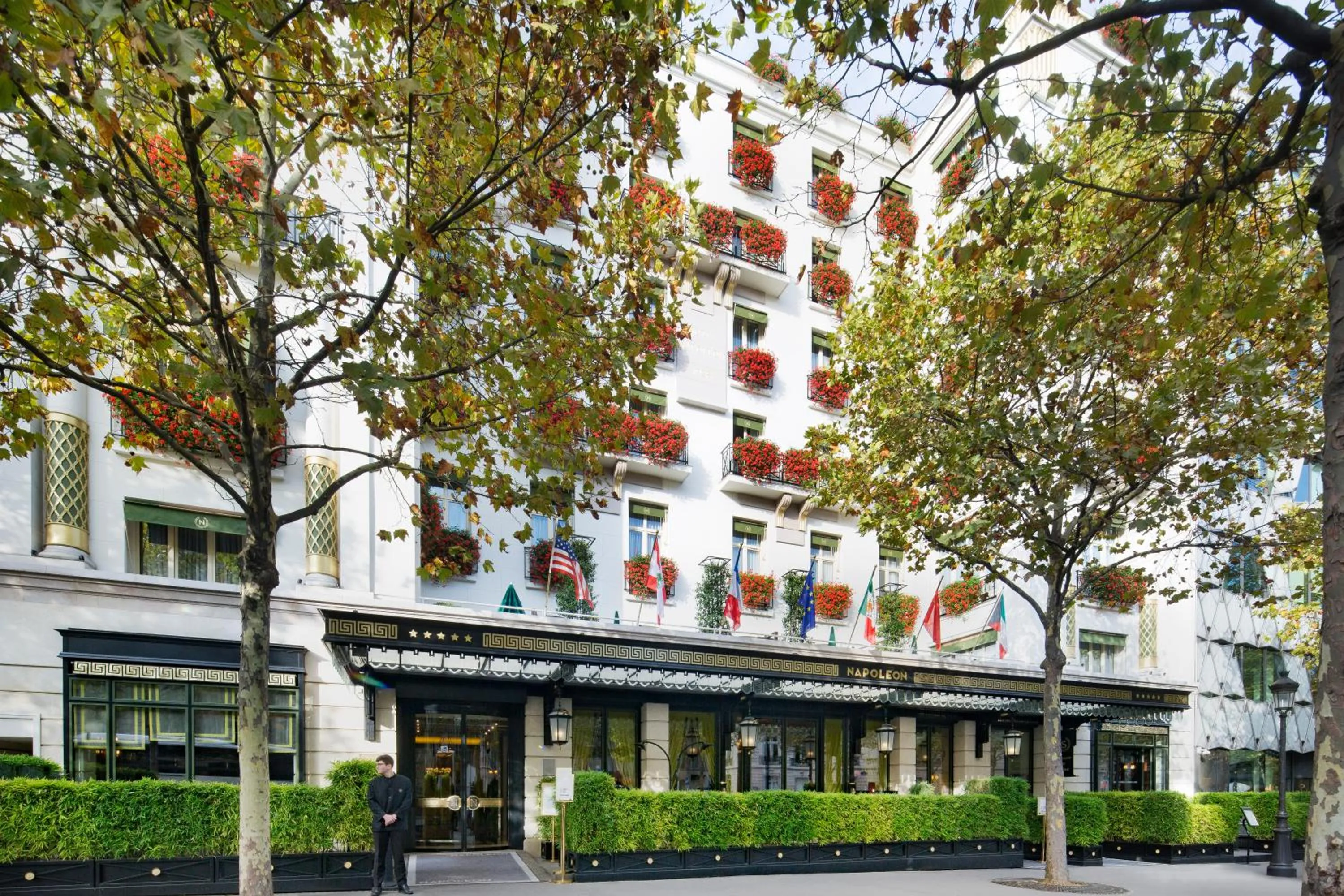 Property building in Hôtel Napoleon Paris