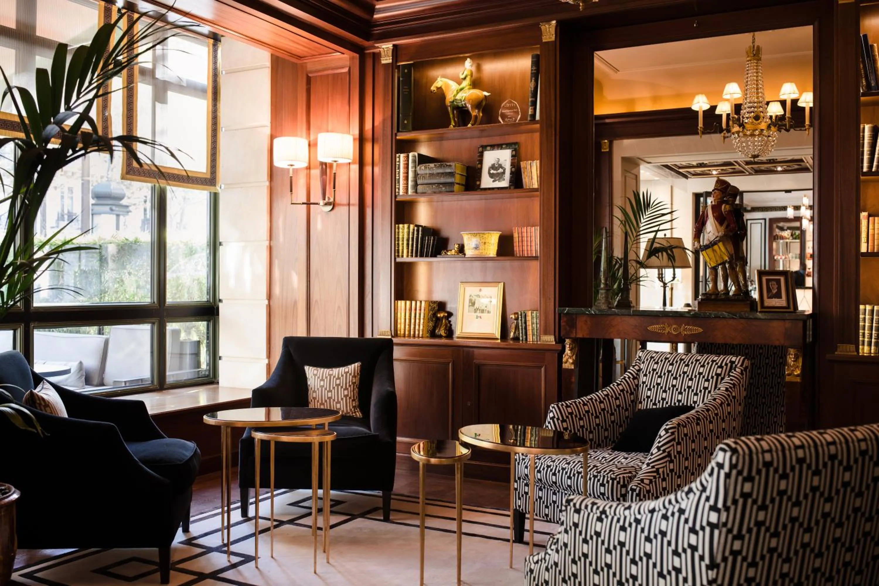 Lobby or reception in Hôtel Napoleon Paris