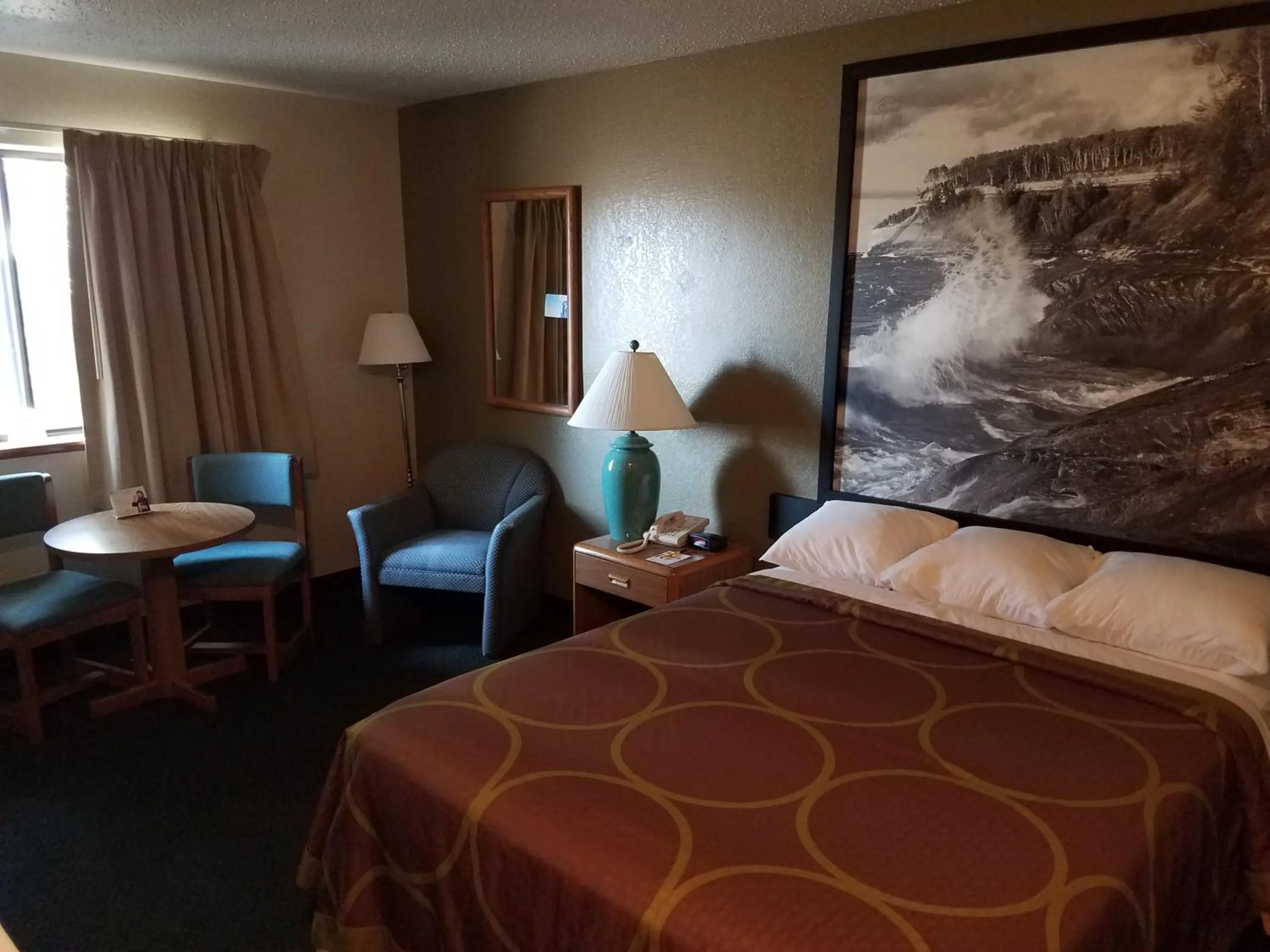 Bed in Super 8 by Wyndham Houghton Lake