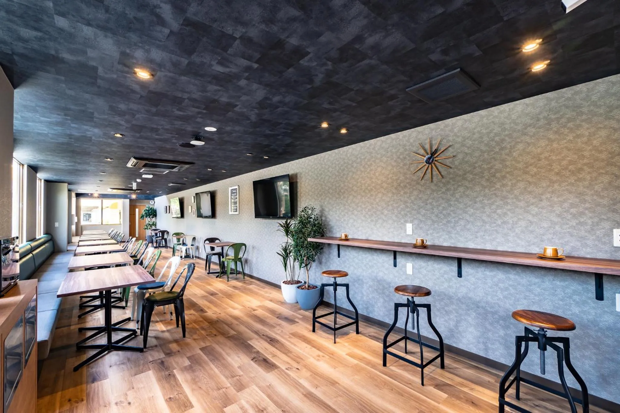 Restaurant/places to eat in I-Link Hostel & Cafe Shimanami