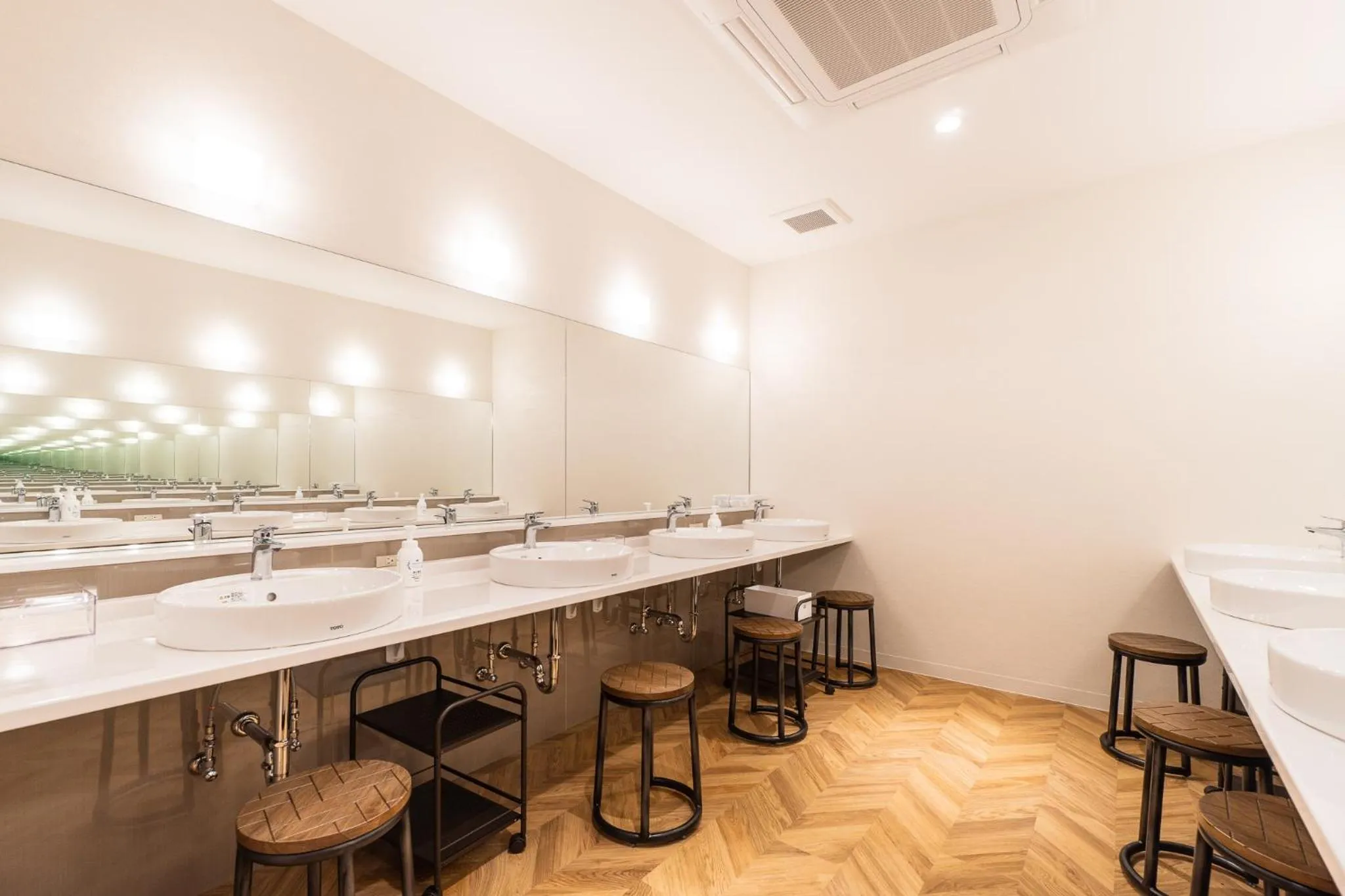 Bathroom in I-Link Hostel & Cafe Shimanami