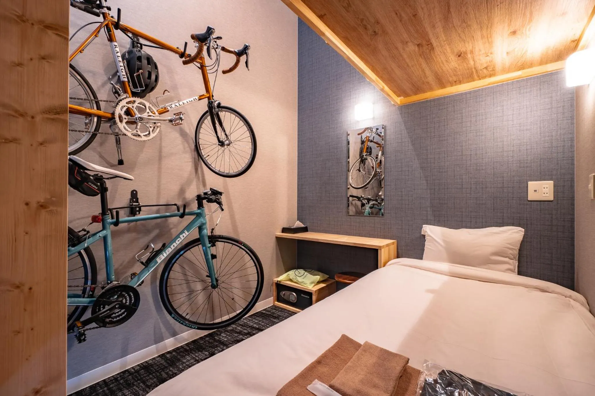 Bedroom, Bed in I-Link Hostel & Cafe Shimanami