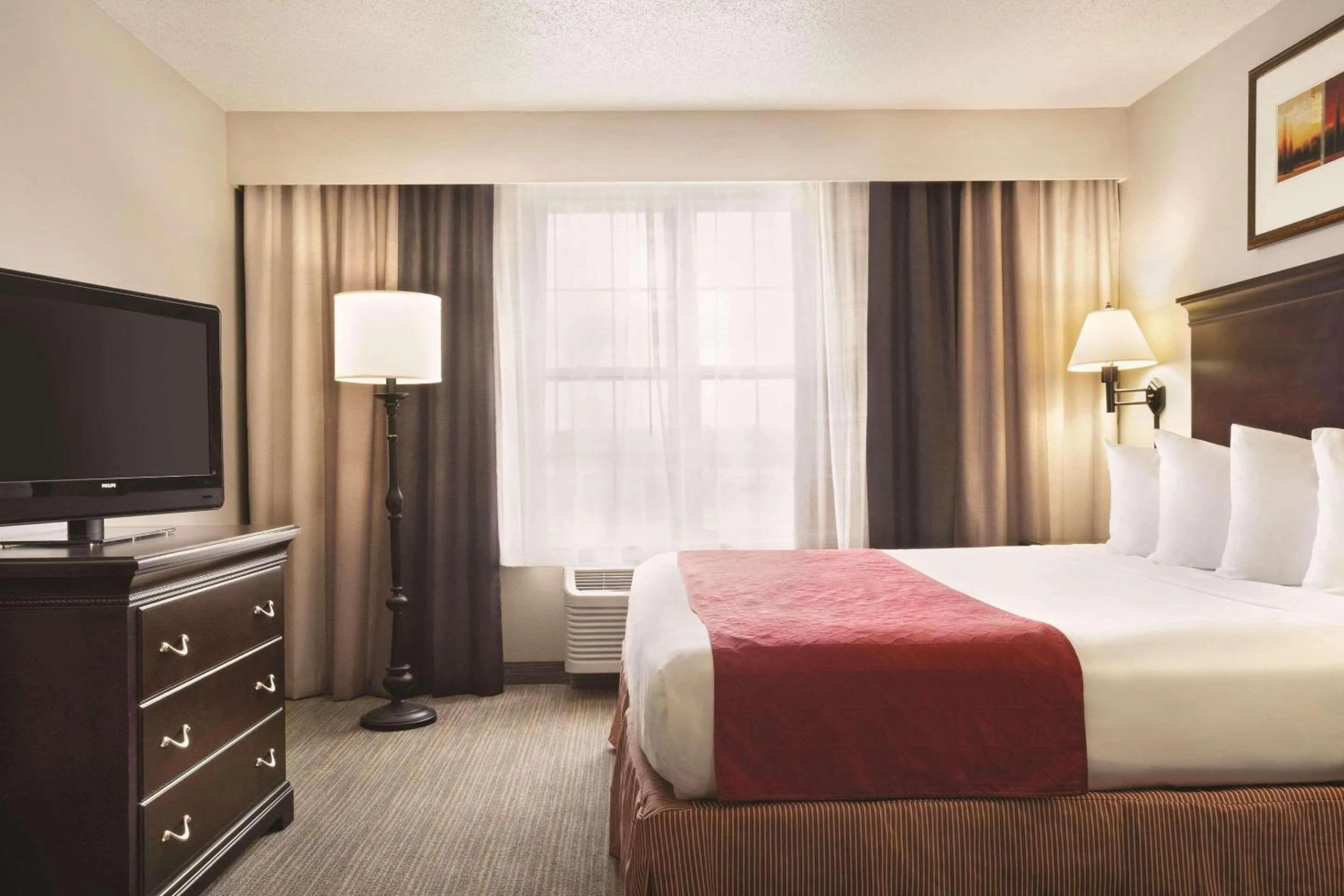 Bedroom, Bed in Country Inn & Suites by Radisson, Moline Airport