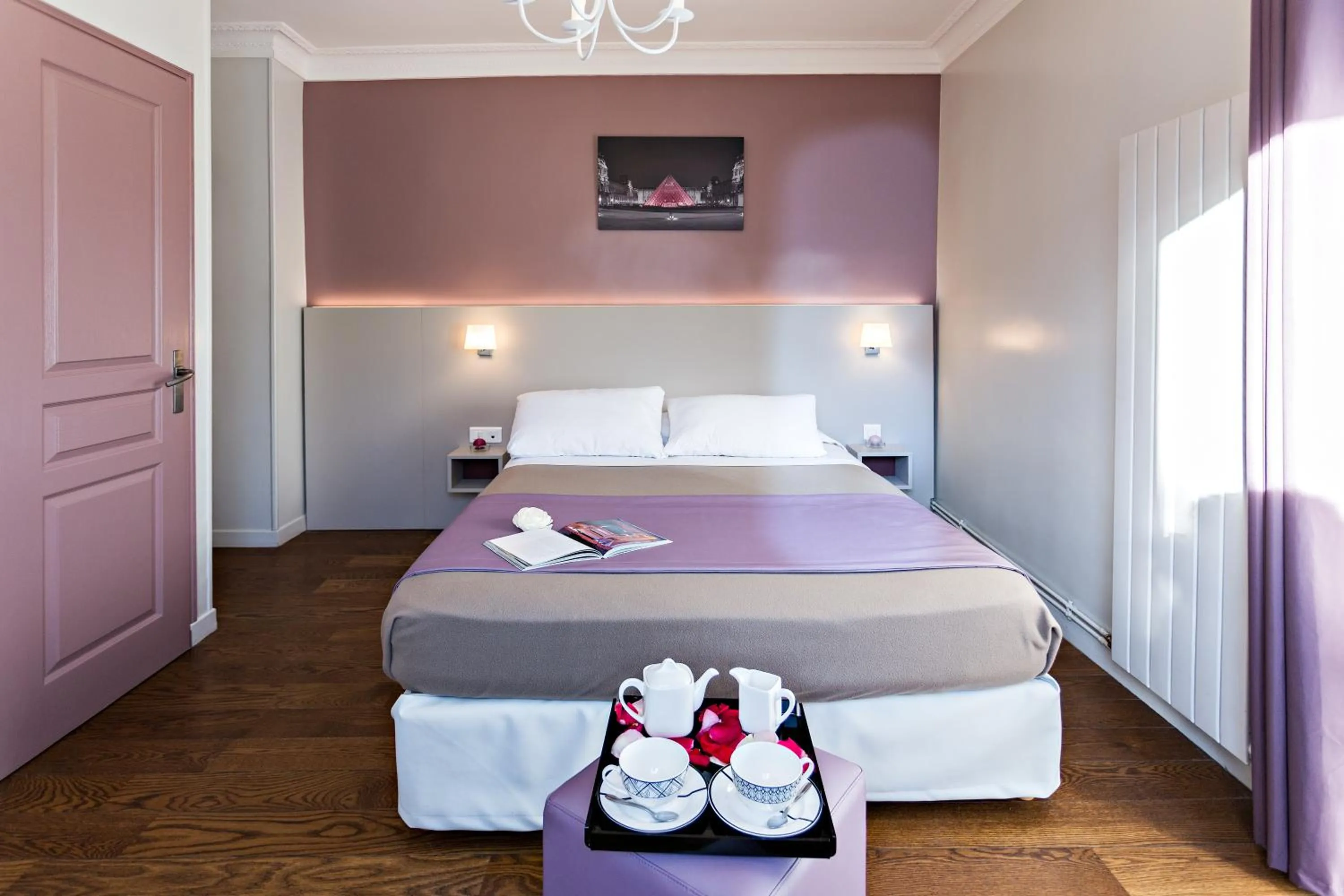 Family, Bed in Modern Hotel