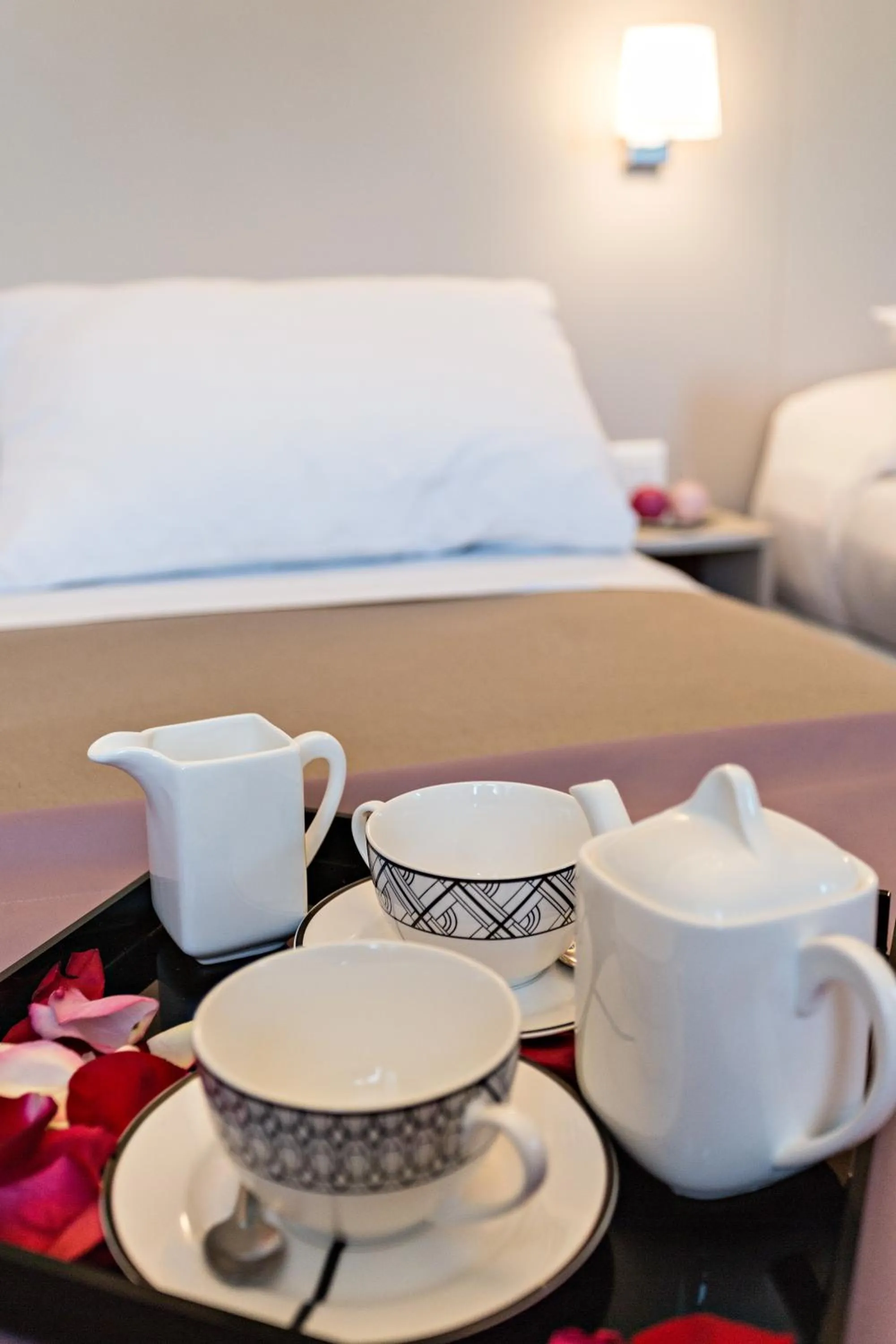 Area and facilities, Bed in Modern Hotel