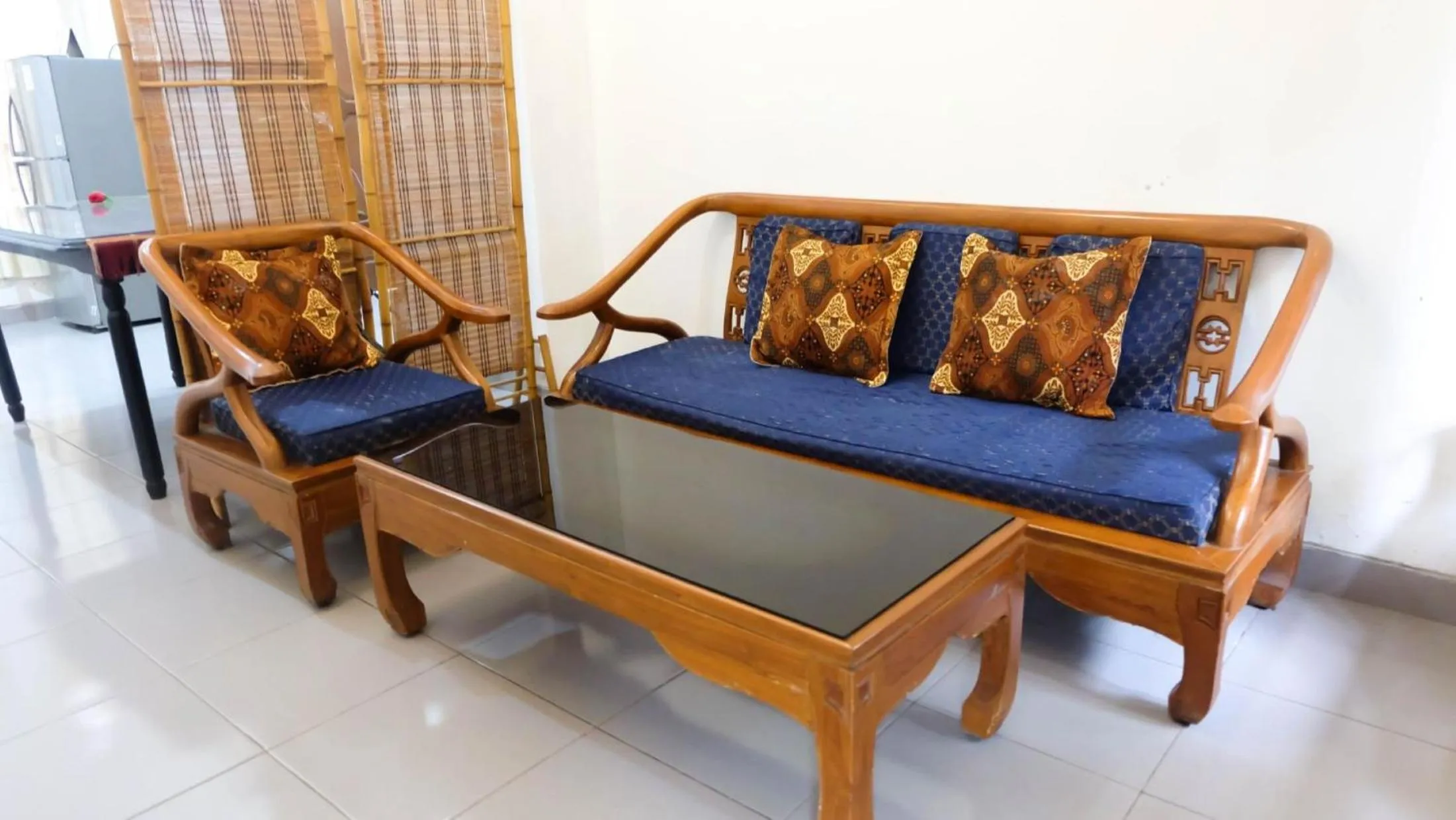 Seating area in Homestay Jogja Jakal 3 Dekat UGM by Simply Homy