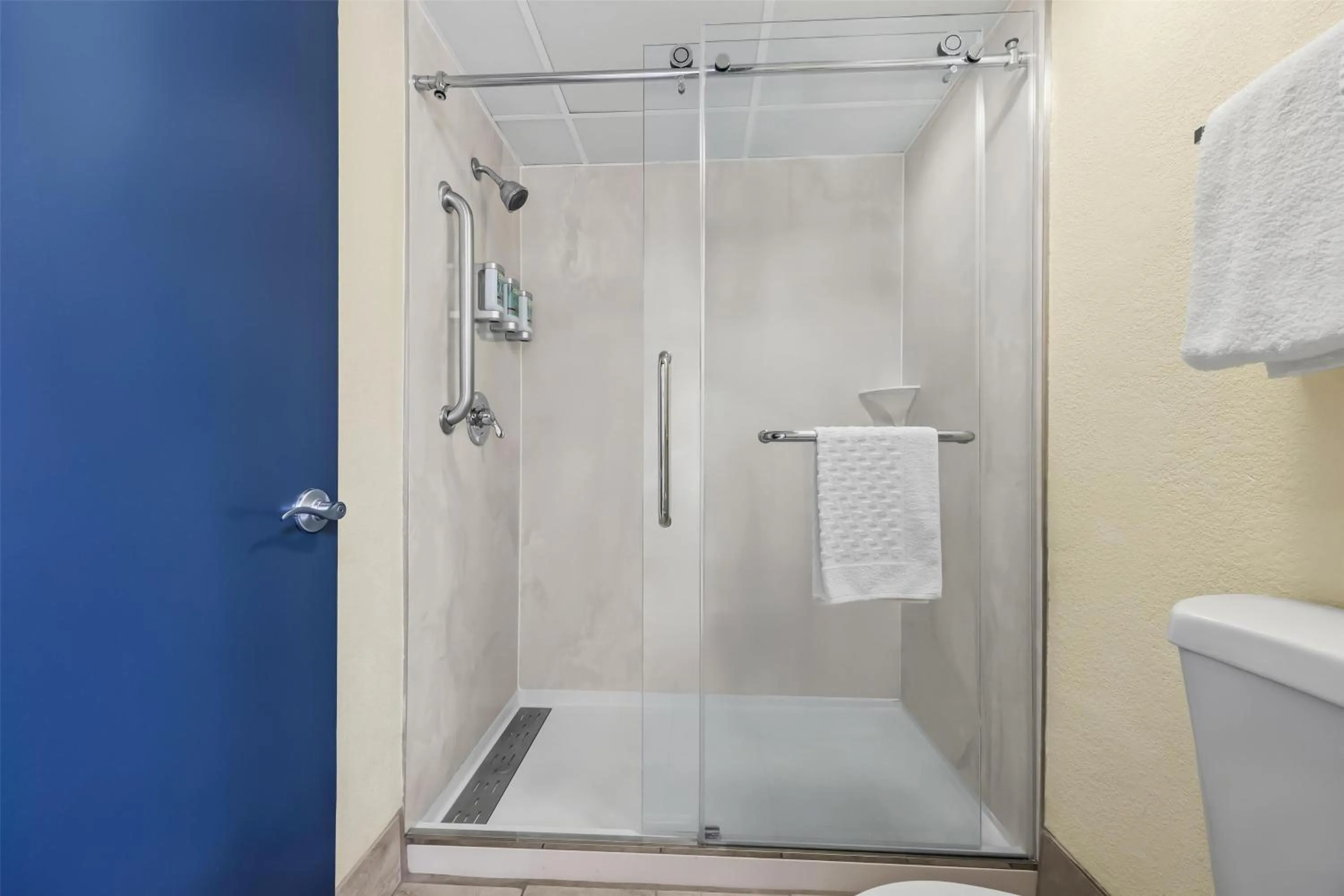 Bathroom in Best Western Center Pointe Inn