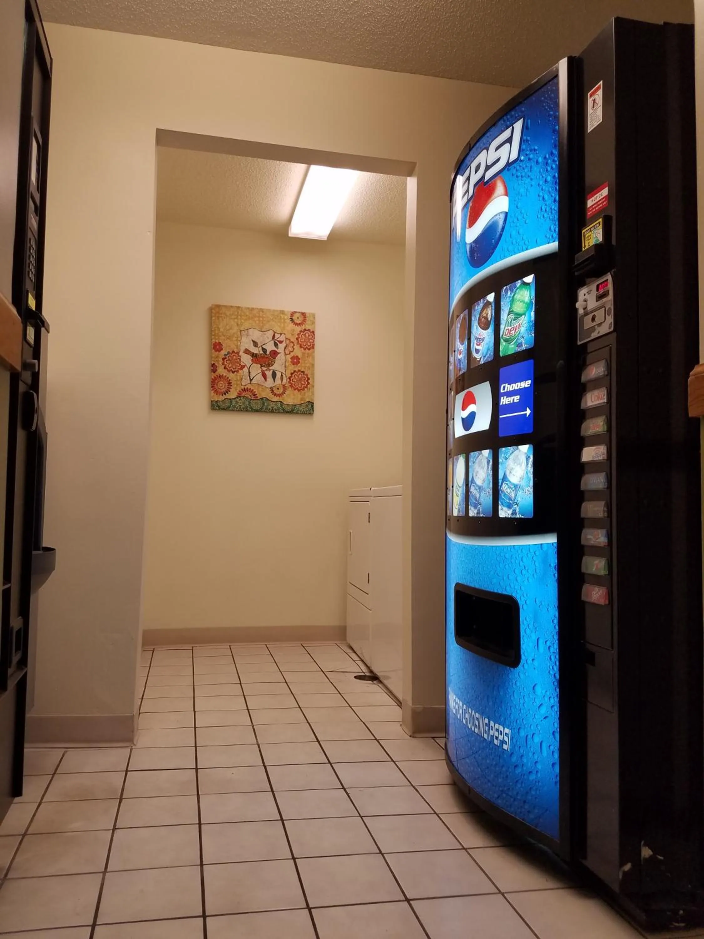 Food and drinks in Super 8 by Wyndham DeKalb IL