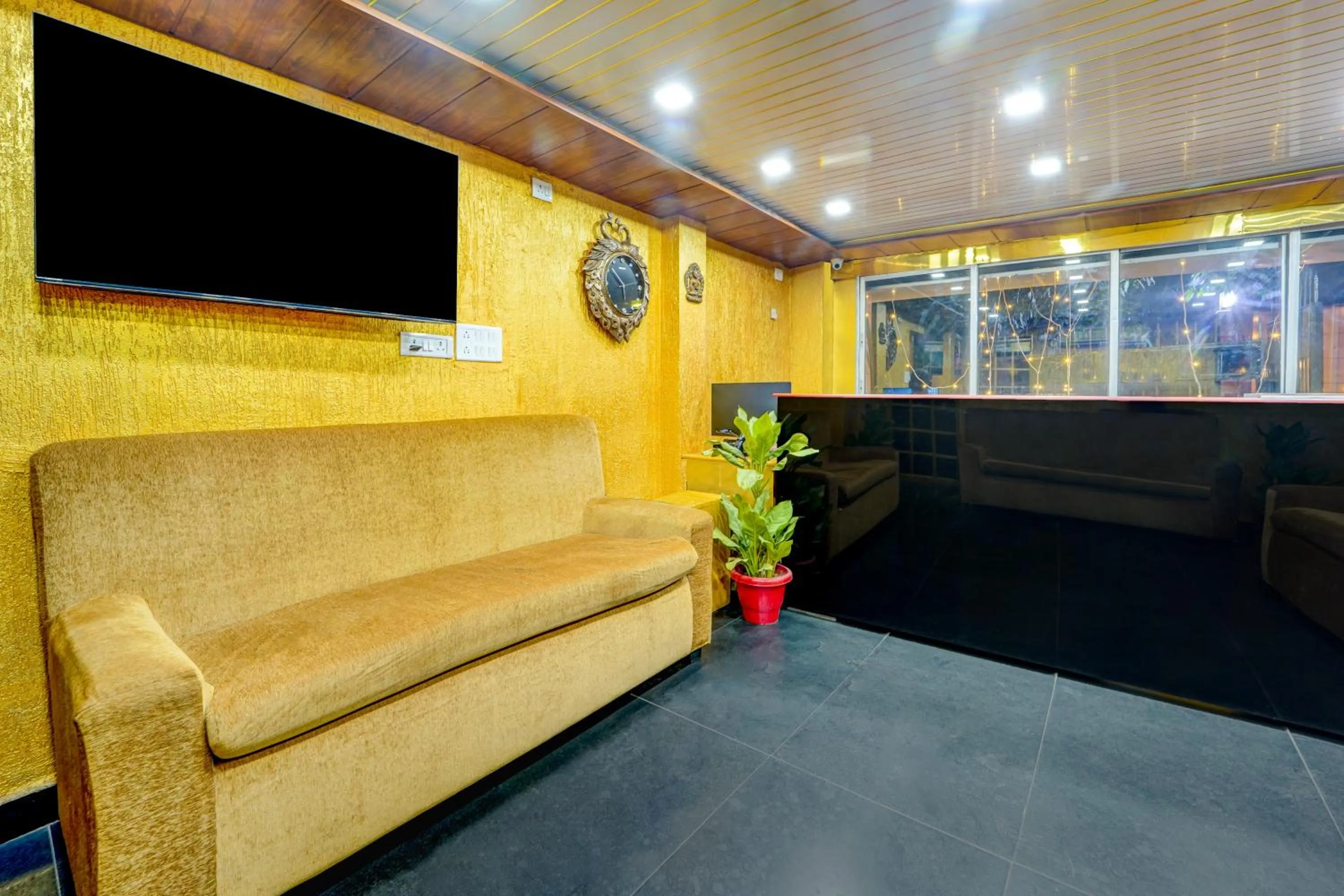 Seating area in Itsy Hotels Buddha Inn