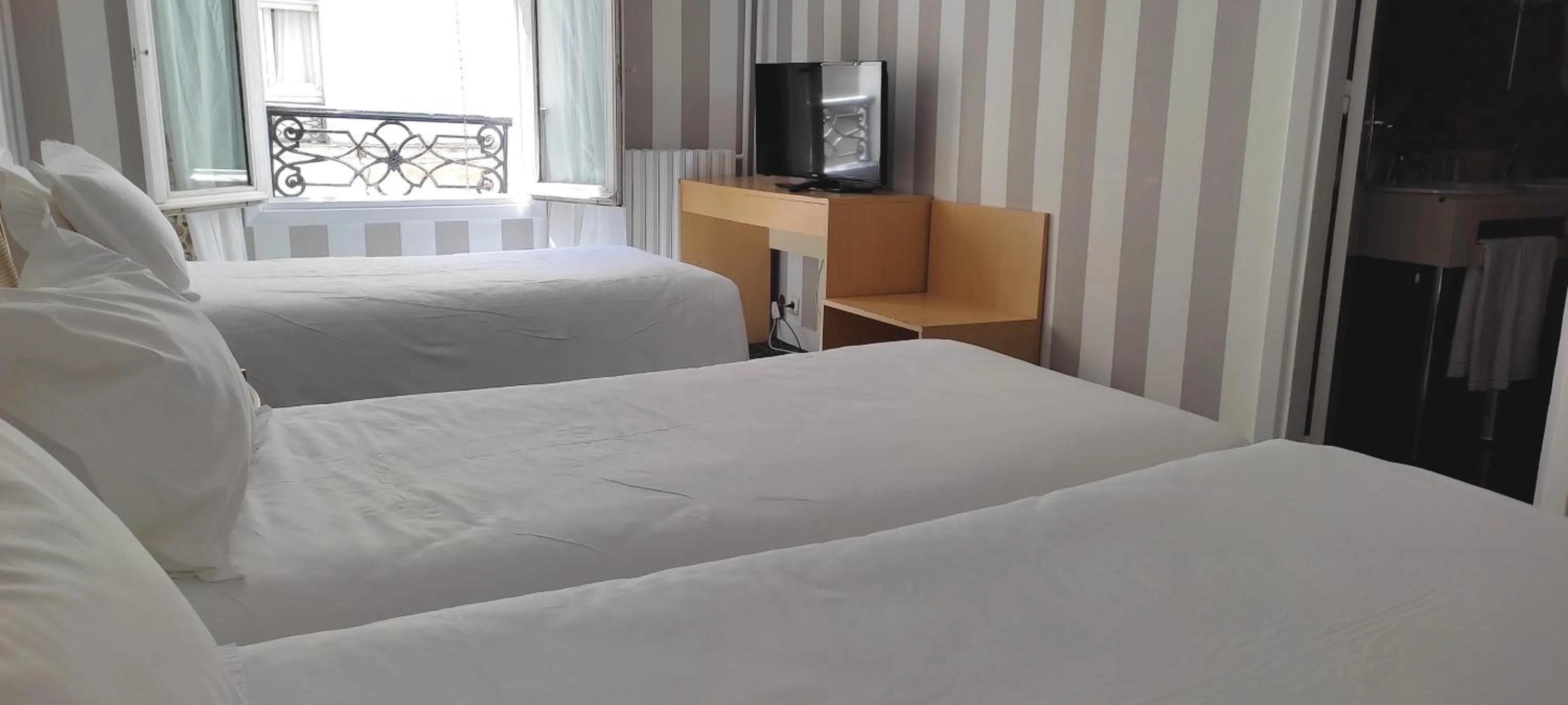 Bed in Grand Hôtel du Havre