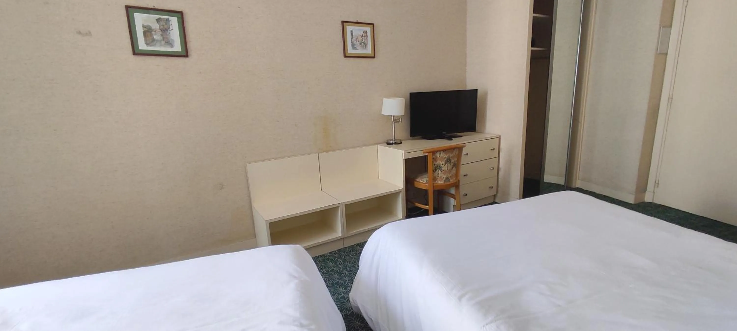 Bed in Grand Hôtel du Havre