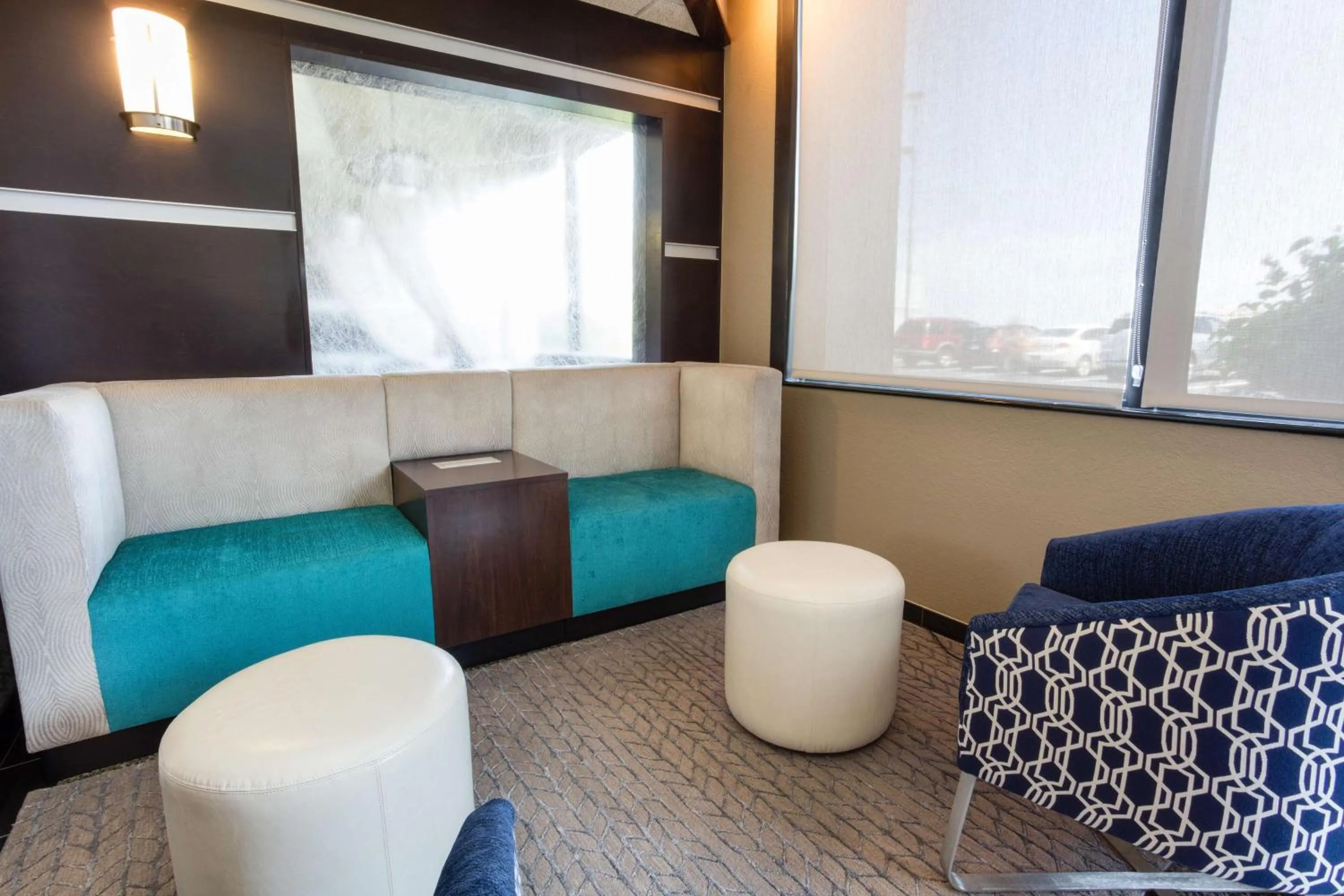 Lobby or reception in Drury Inn & Suites Kansas City Airport