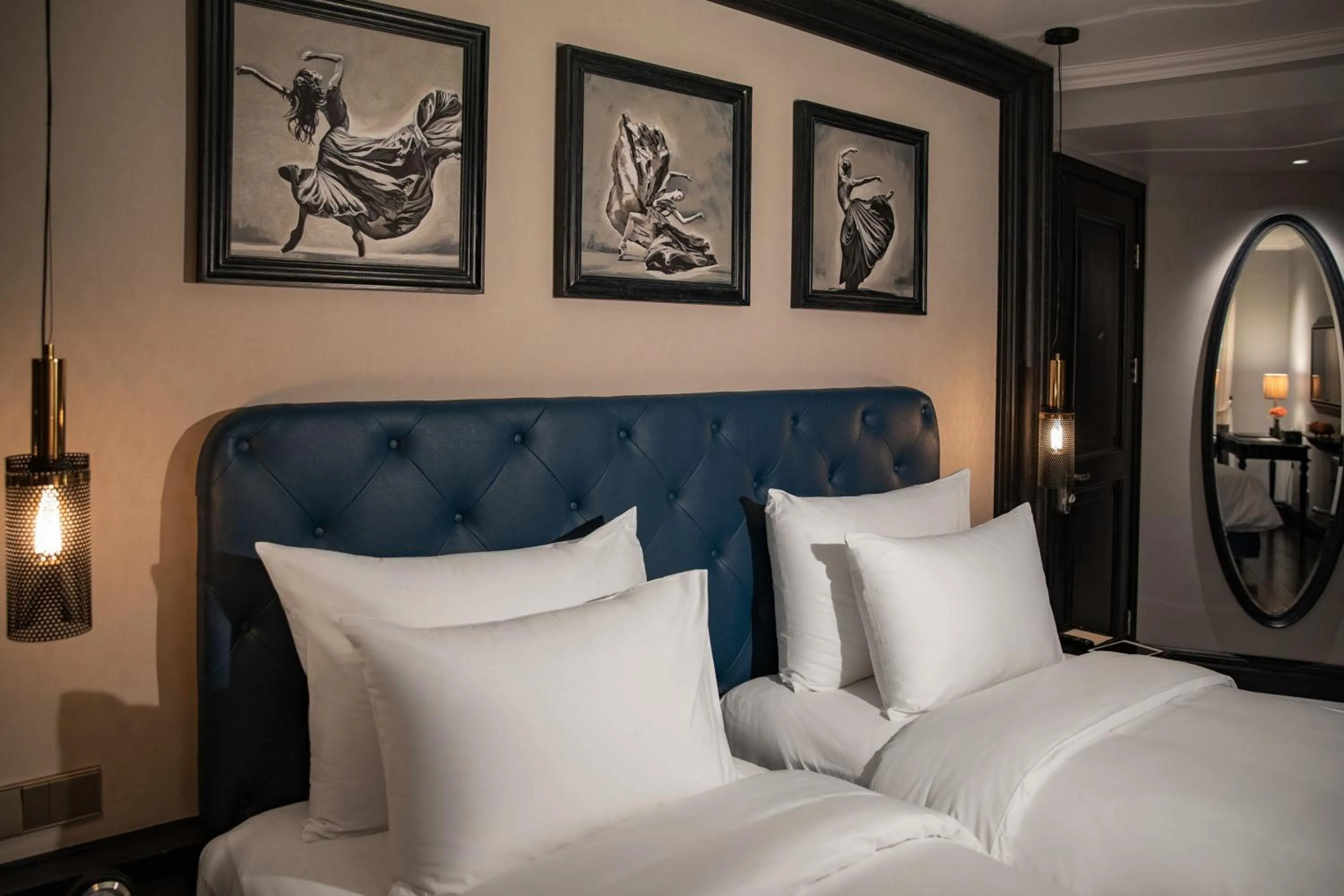 Bed in La Sinfonía del Rey Hotel & Spa