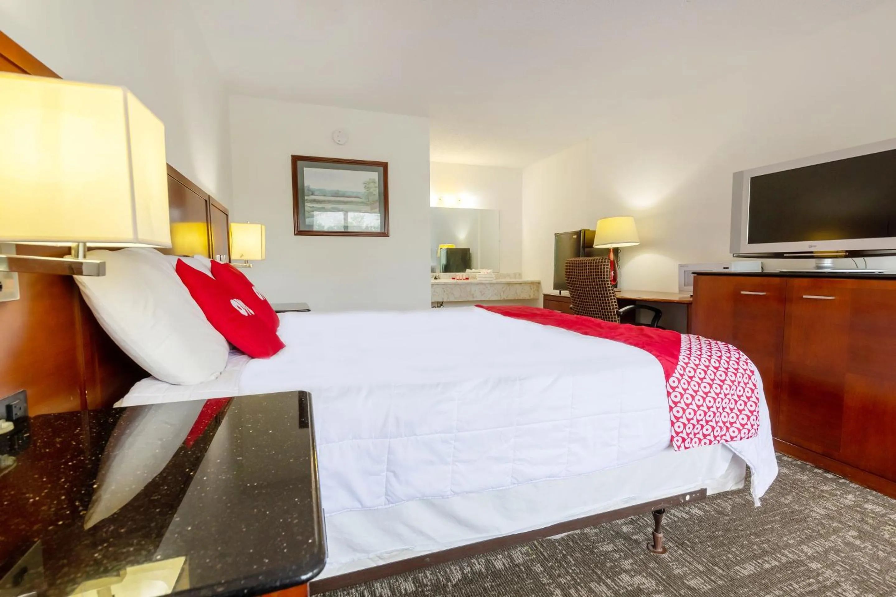 Bedroom in Americas Best Value Inn Rockford