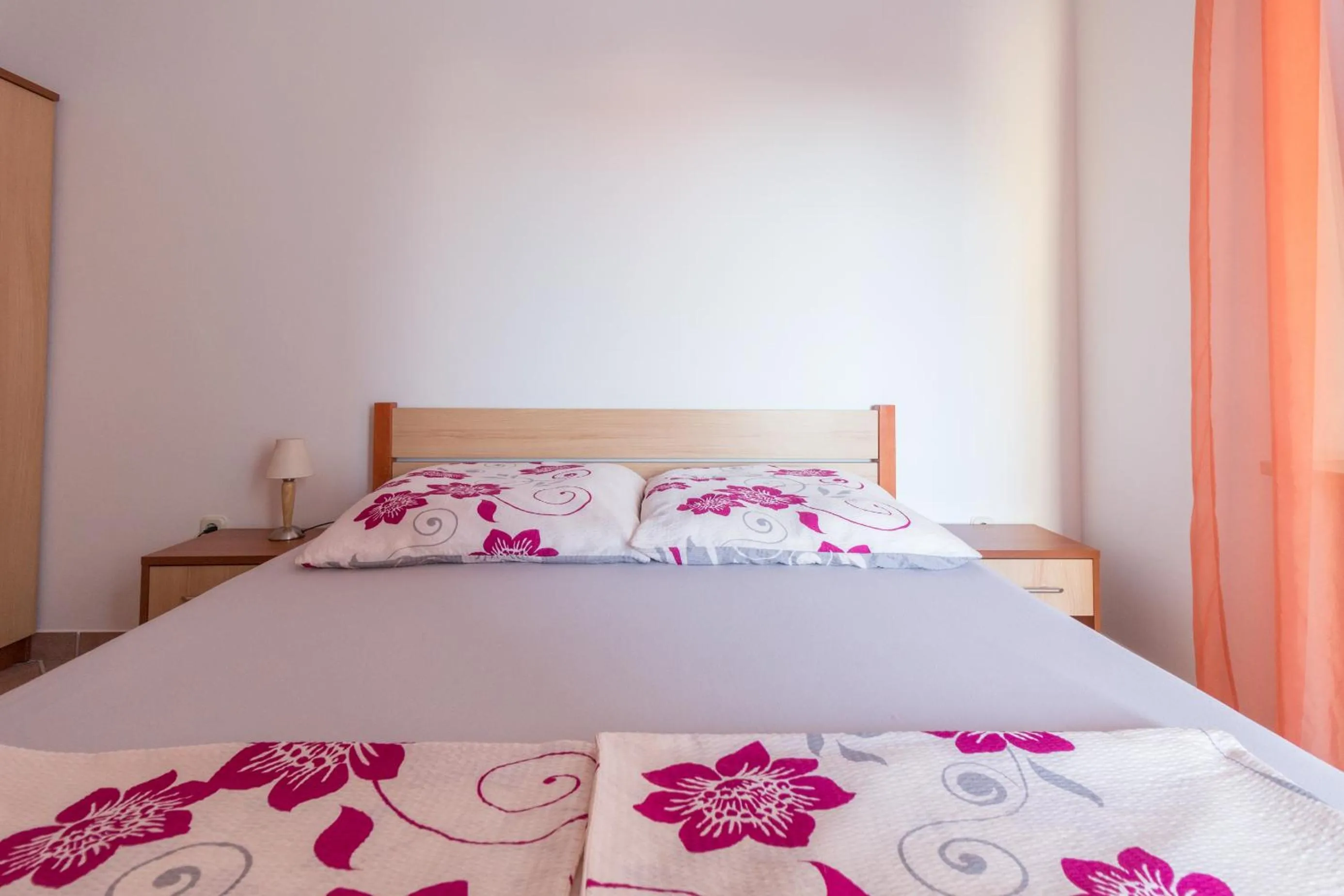 Bed in Apartments Sunset near the sandy beach - by TA Leut Agency