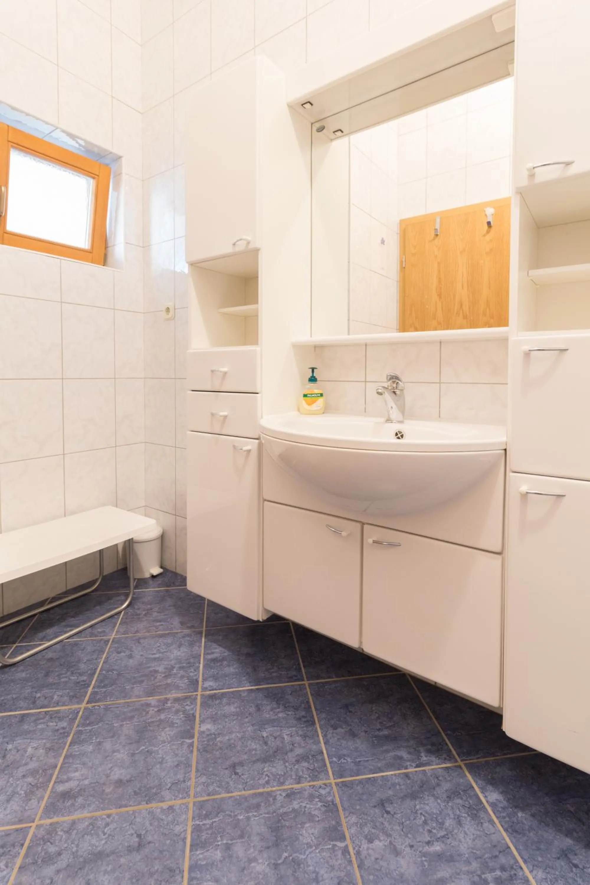 Bathroom in Apartments Sunset near the sandy beach - by TA Leut Agency