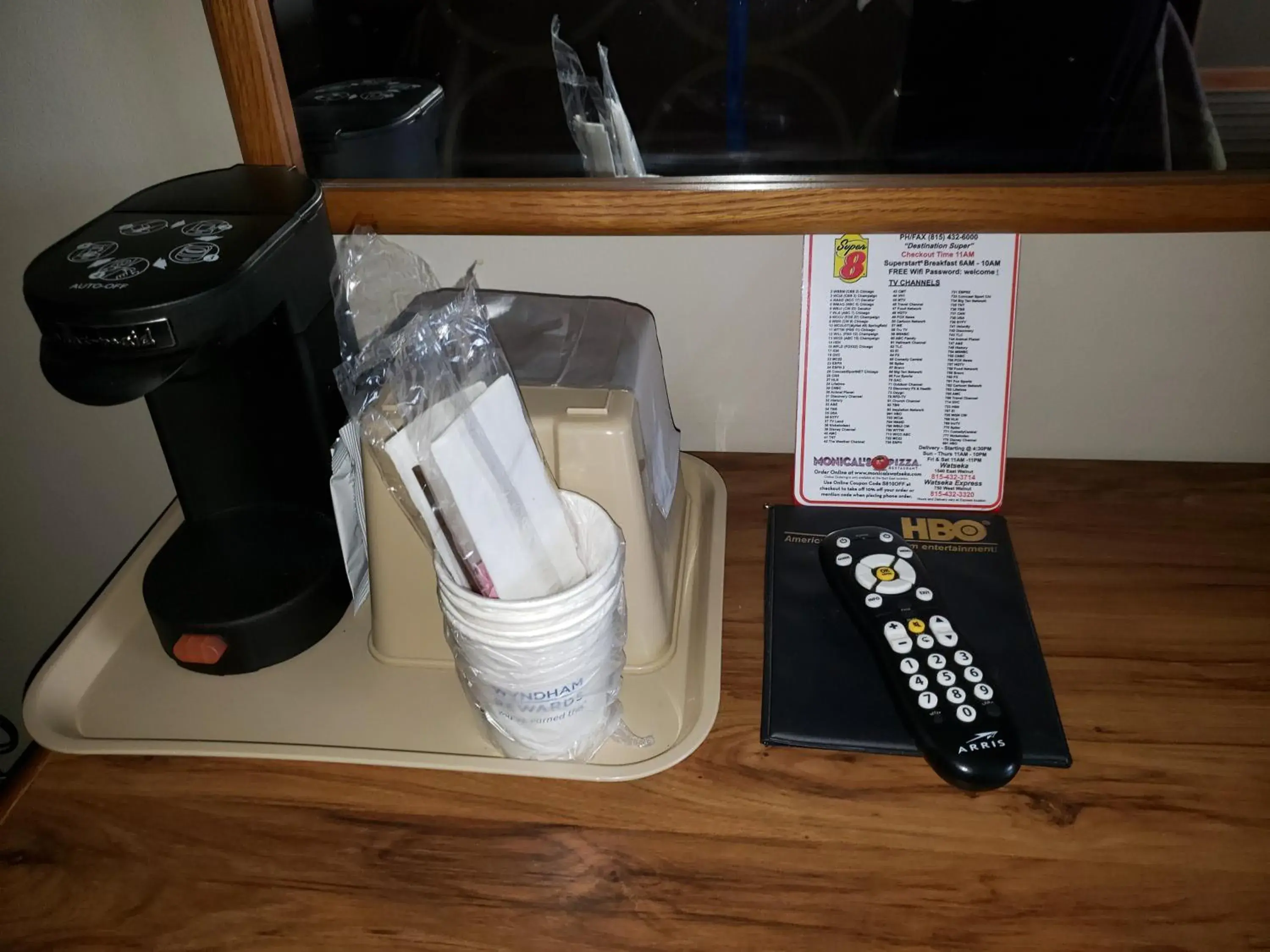 Queen Room with Two Queen Beds - Mobility Access/Non-Smoking in Super 8 by Wyndham Watseka Queen Room with Two Queen Beds - Mobility Access/Non-Smoking in Super 8 by Wyndham Watseka