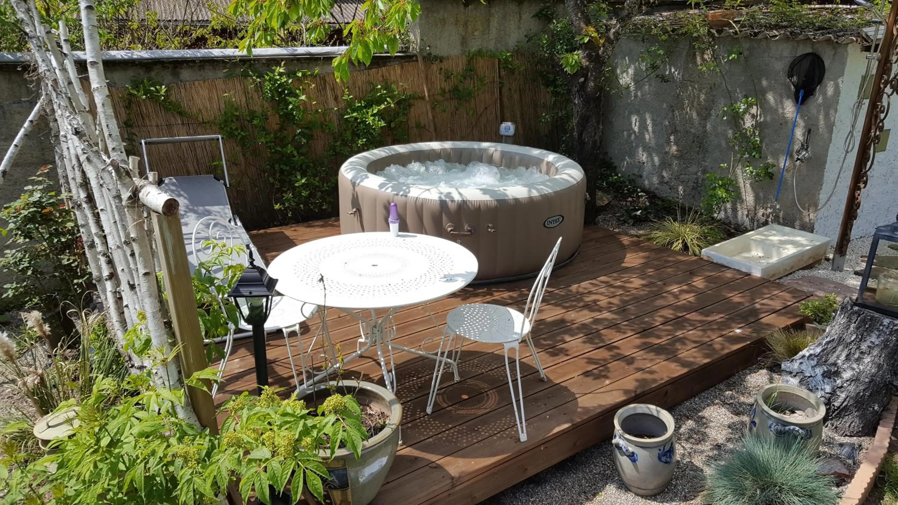 Spring in Les Iris Chambres d’hôte