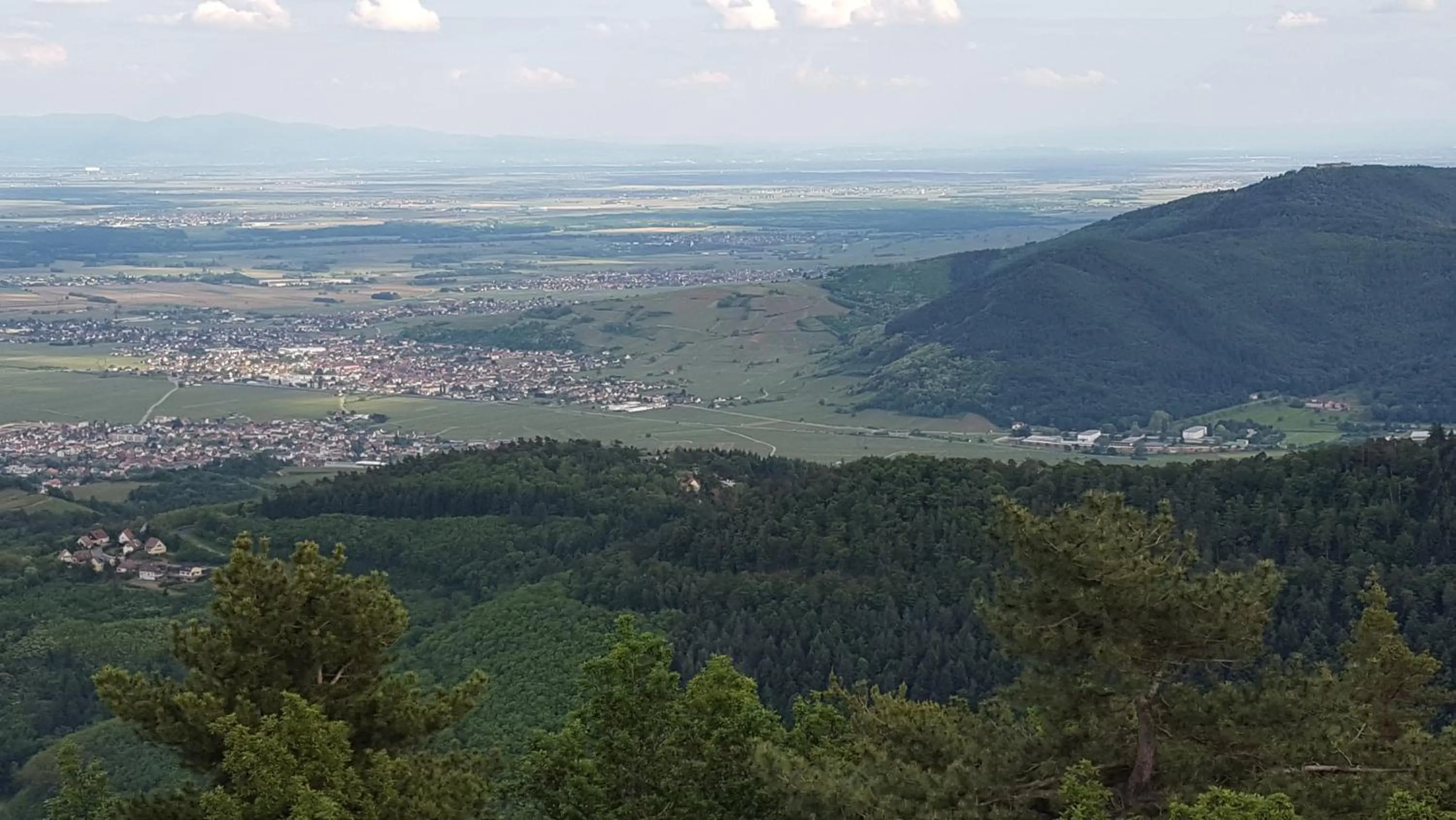 Hiking in Les Iris Chambres d’hôte