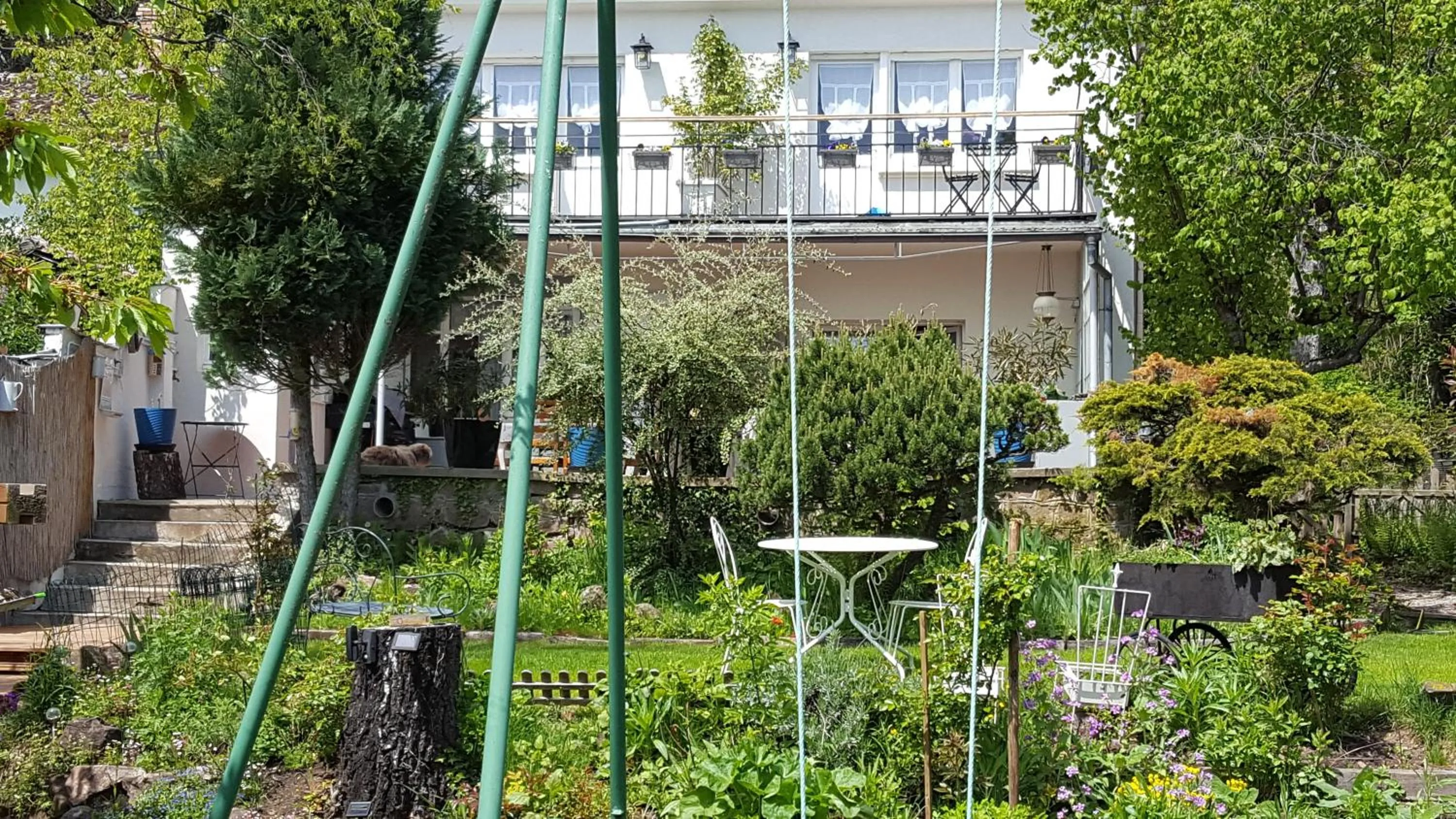 Garden in Les Iris Chambres d’hôte