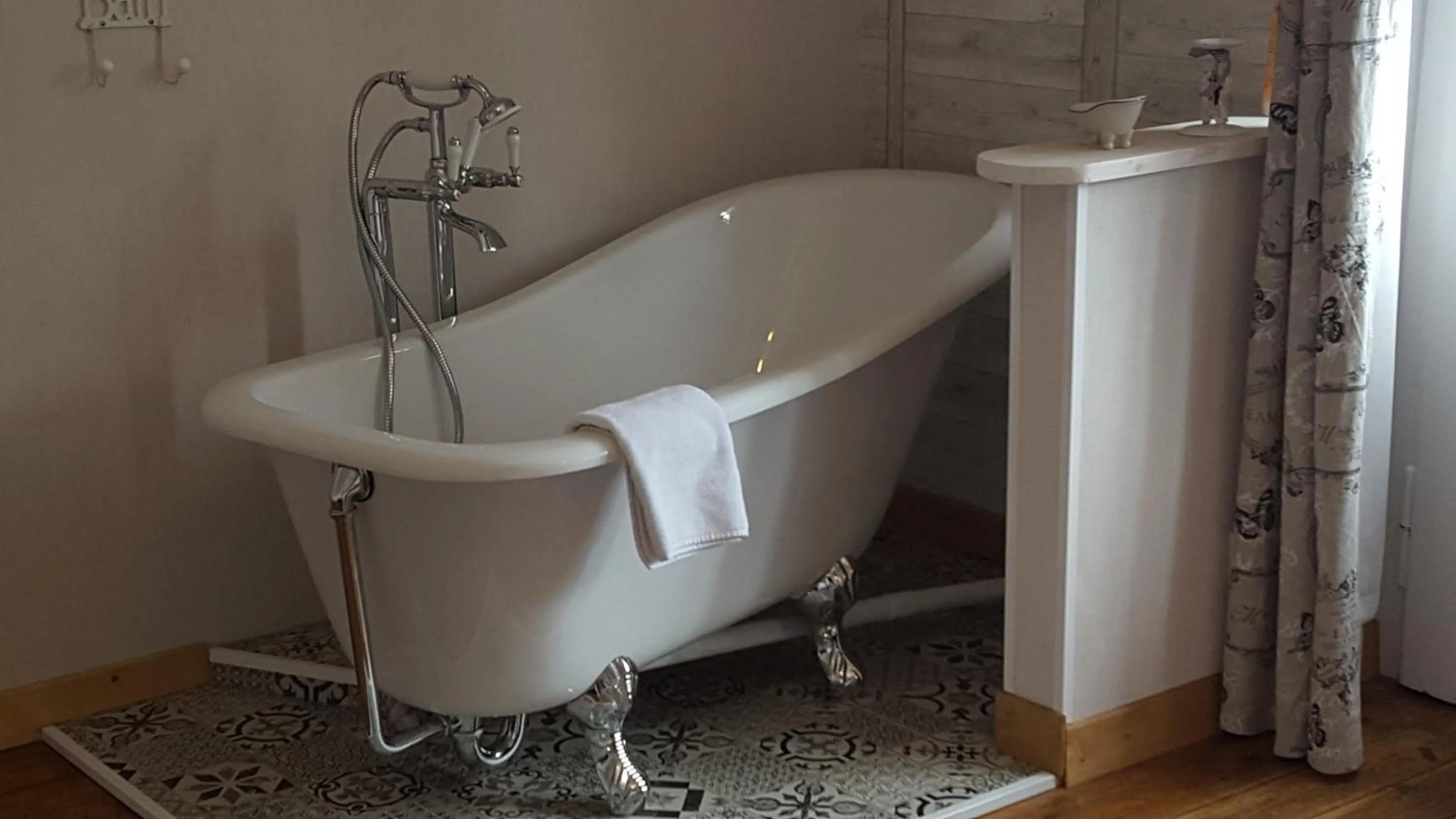 Bathroom in Les Iris Chambres d’hôte