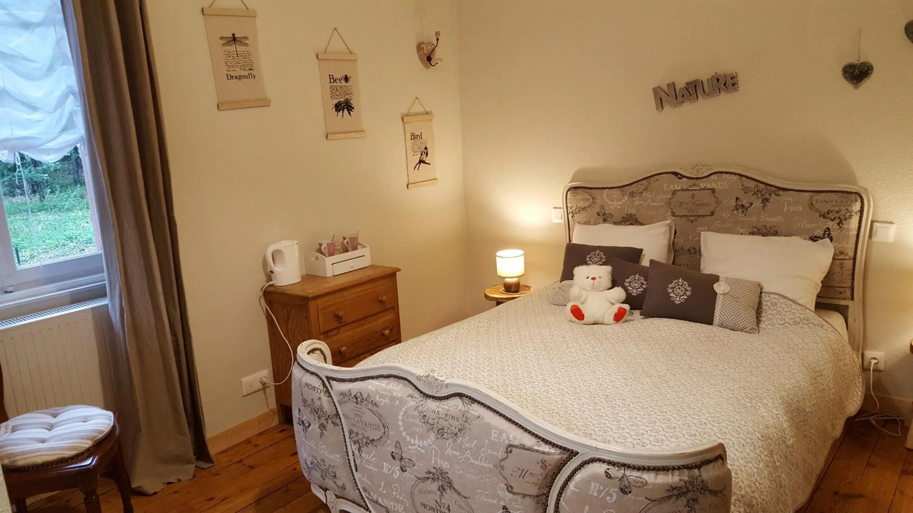 Bed in Les Iris Chambres d’hôte