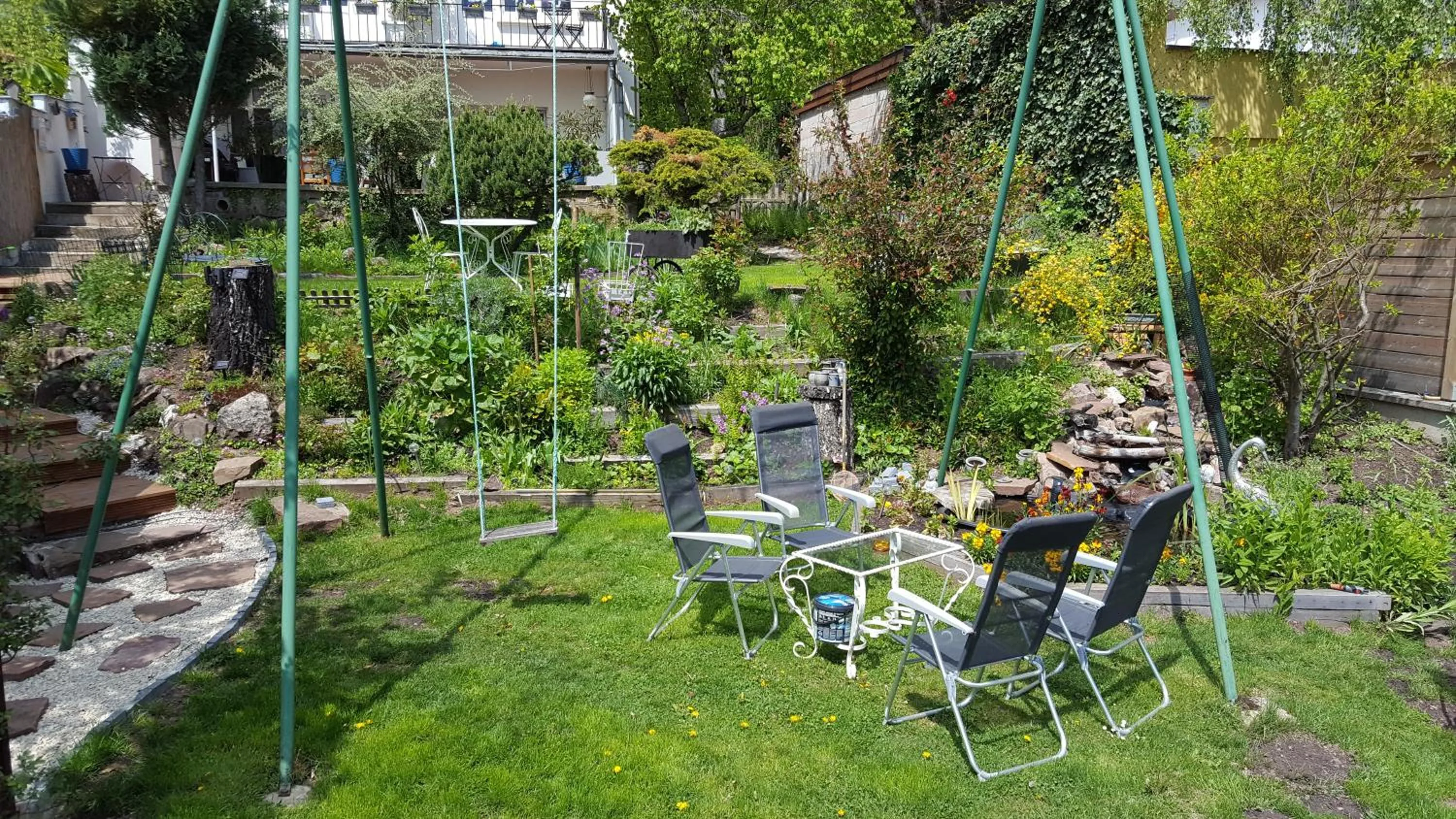Garden in Les Iris Chambres d’hôte
