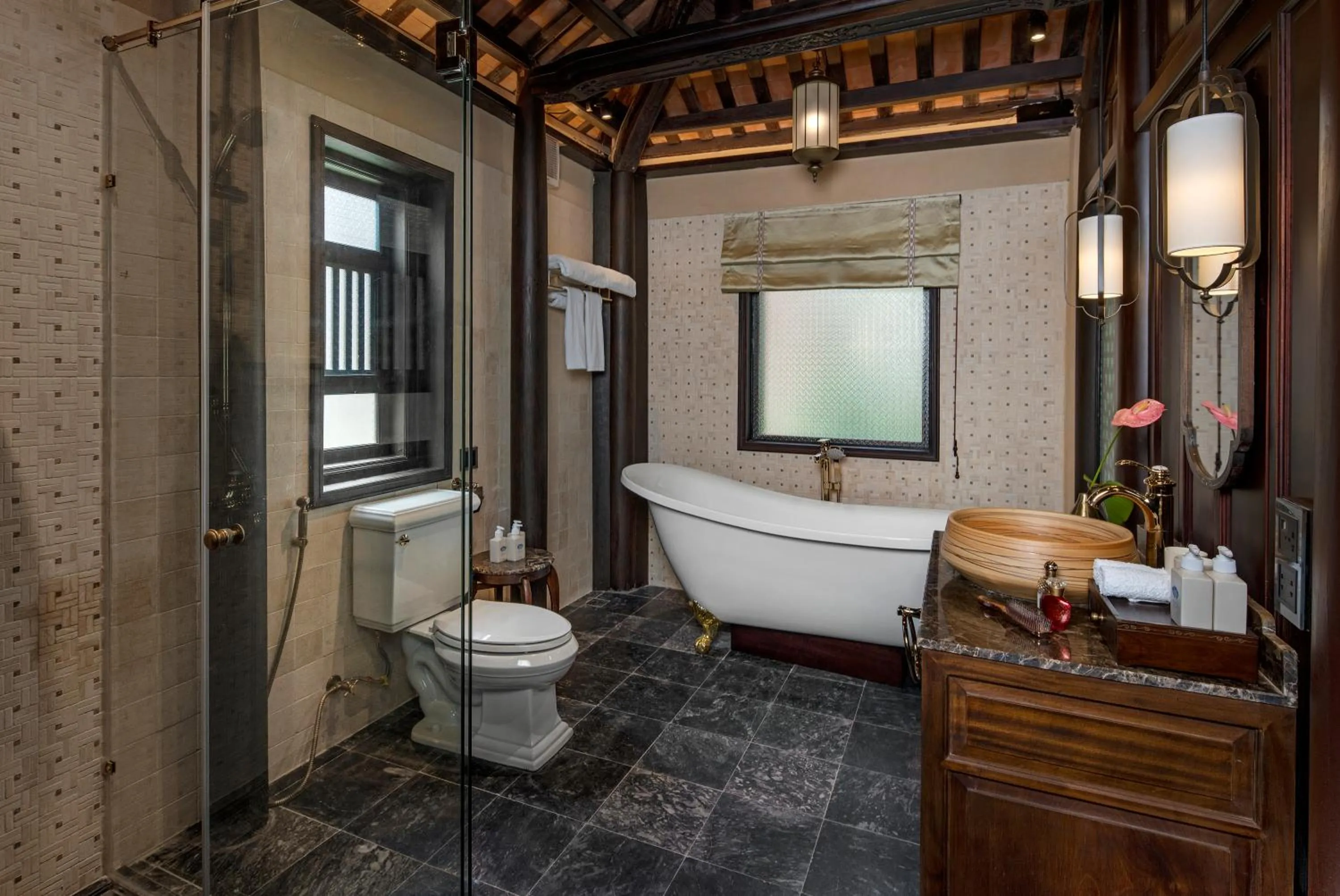 Shower in Ancient Huế Garden Houses