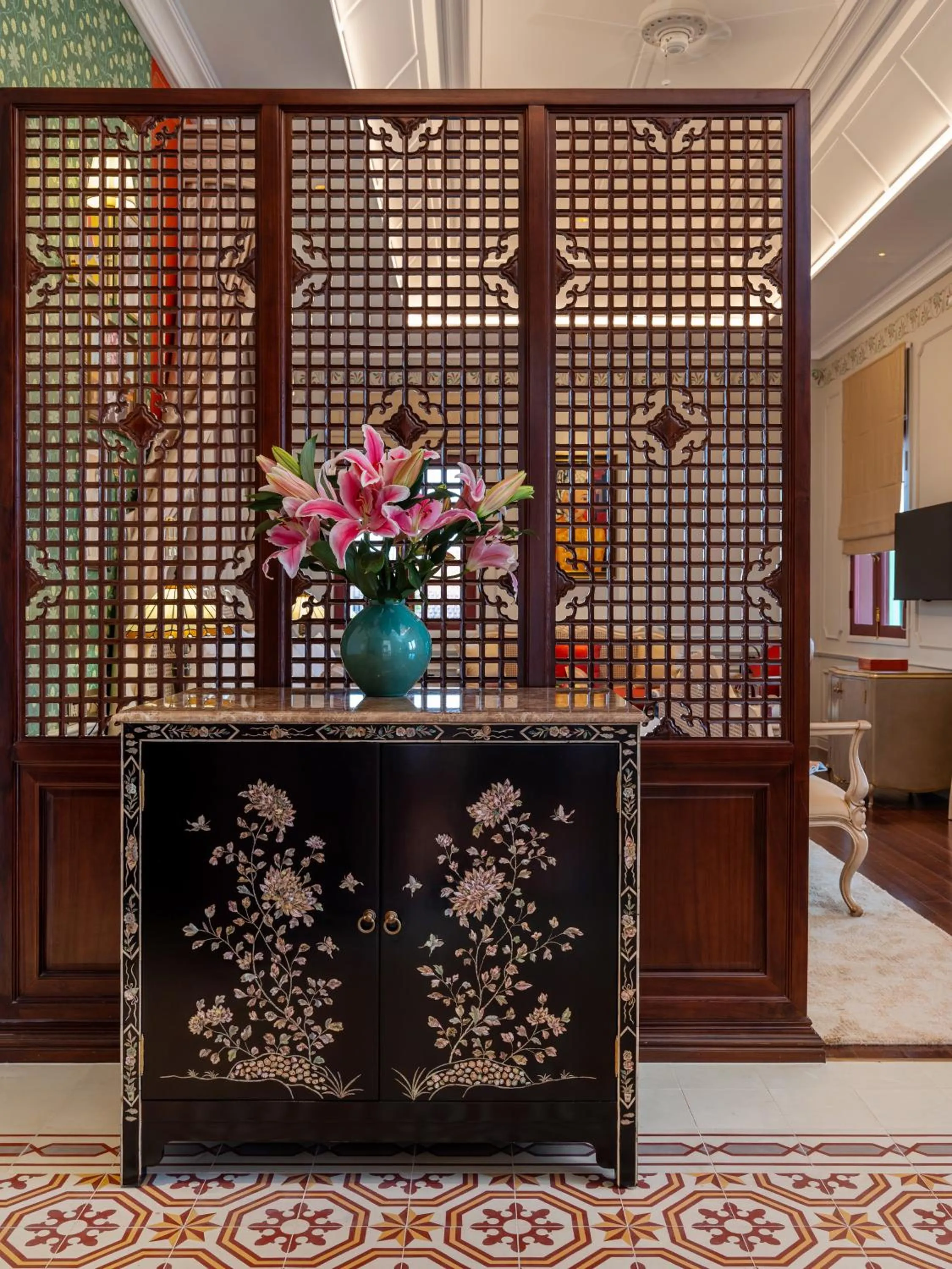 TV and multimedia in Ancient Huế Garden Houses