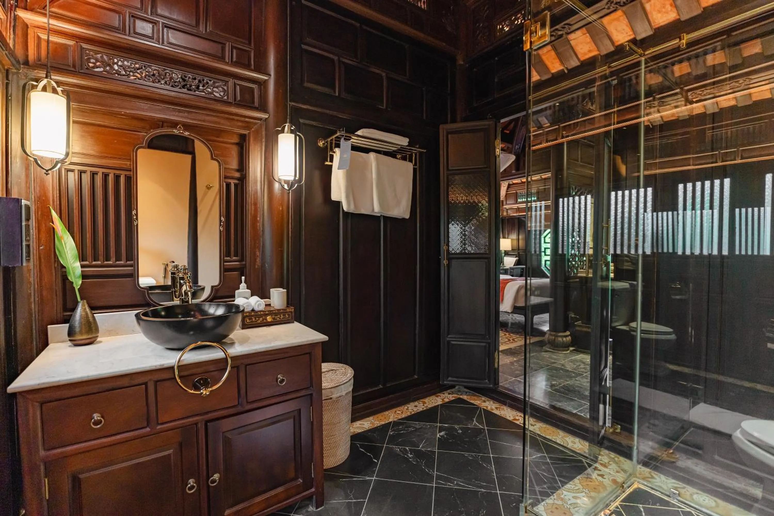 Shower in Ancient Huế Garden Houses