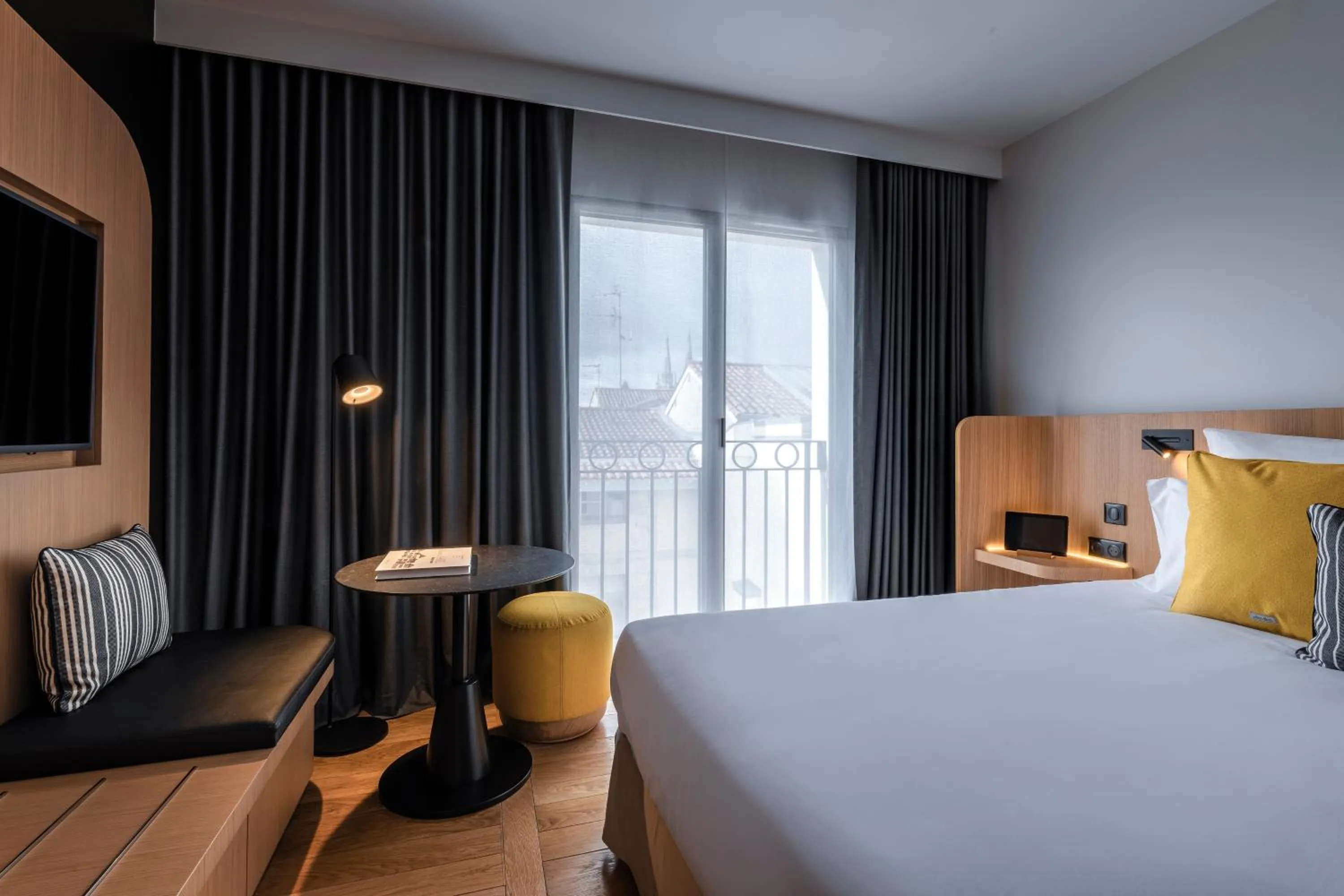 Photo of the whole room, Bed in Hôtel Villa KOEGUI Bayonne