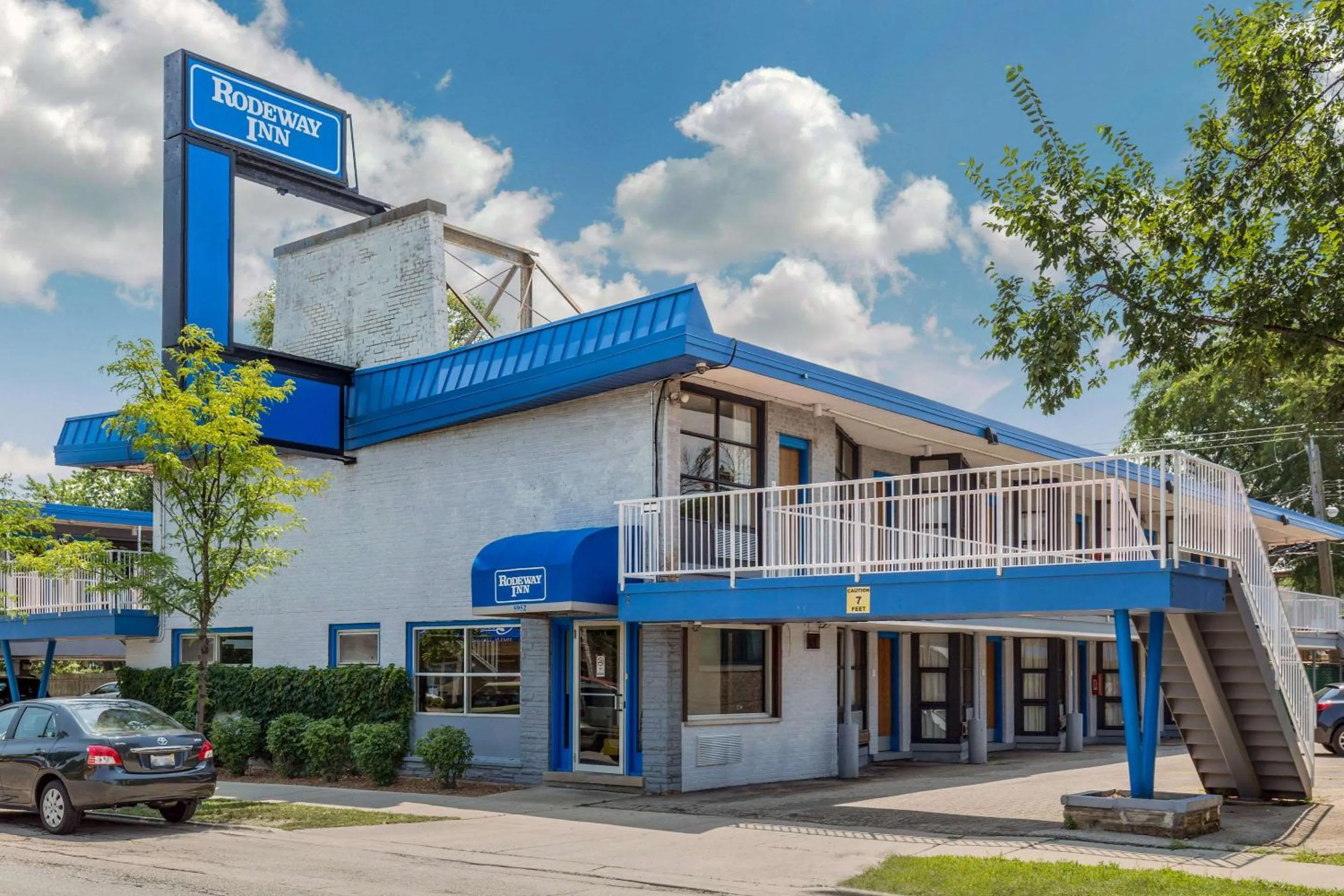 Property building in Rodeway Inn