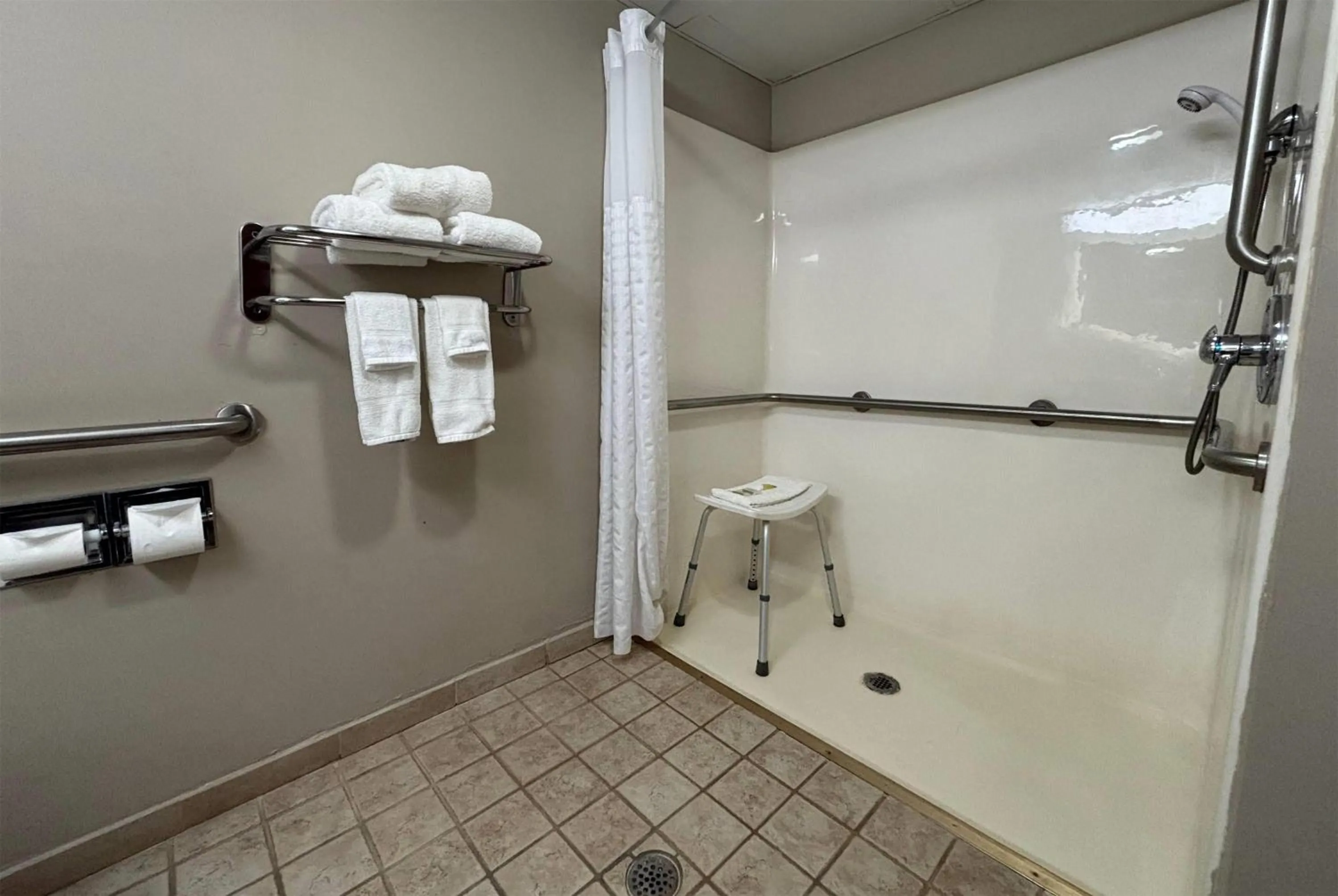 Shower in Super 8 by Wyndham Grayville