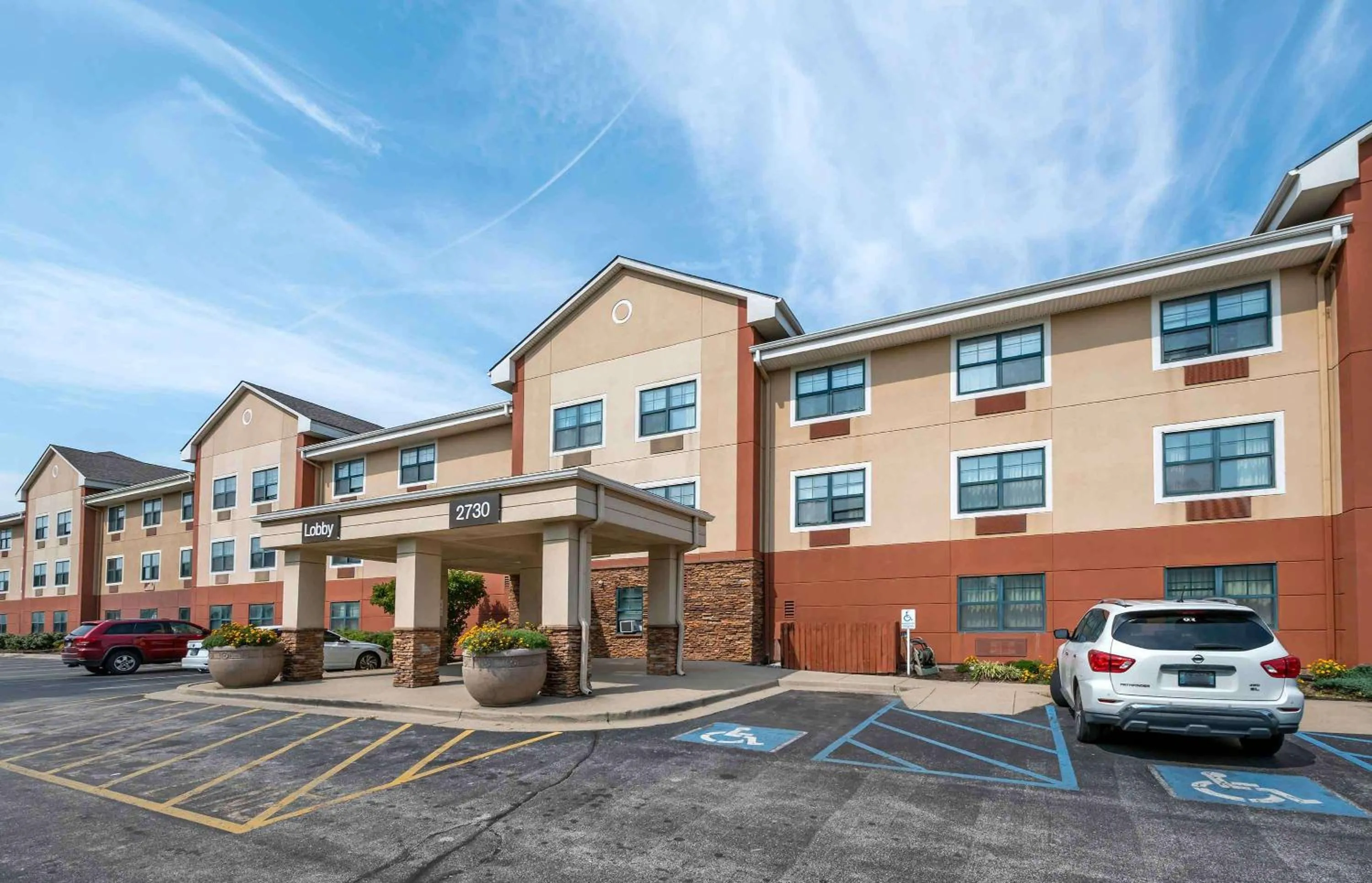 Property building in Extended Stay America Suites - Indianapolis - Airport