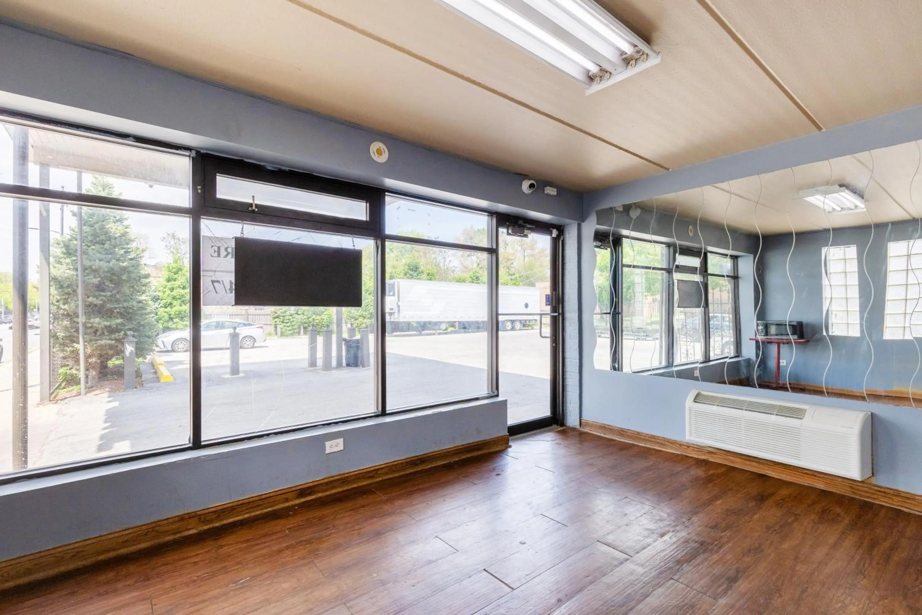 Lobby or reception in Best Motel By OYO Chicago I-90